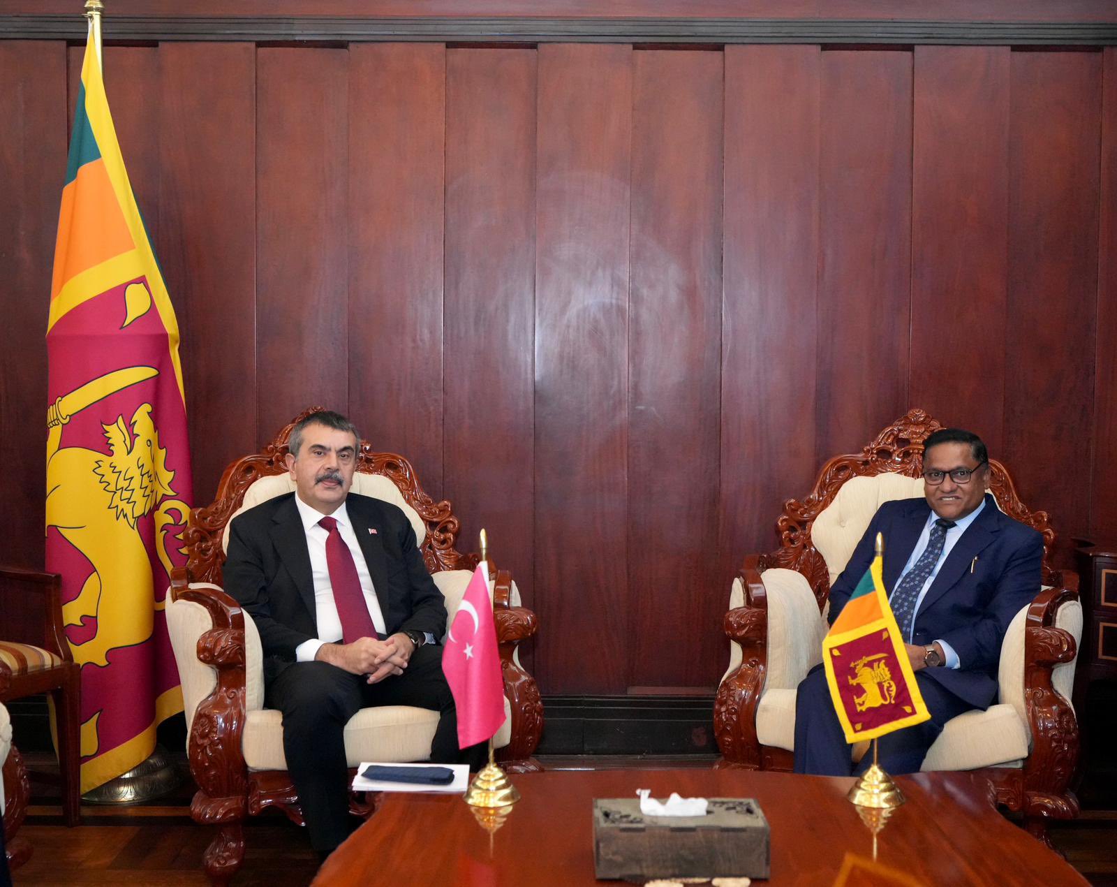 Milli Eğitim Bakanı Yusuf Tekin Sri Lanka Dışişleri Bakanı Vijitha Herath