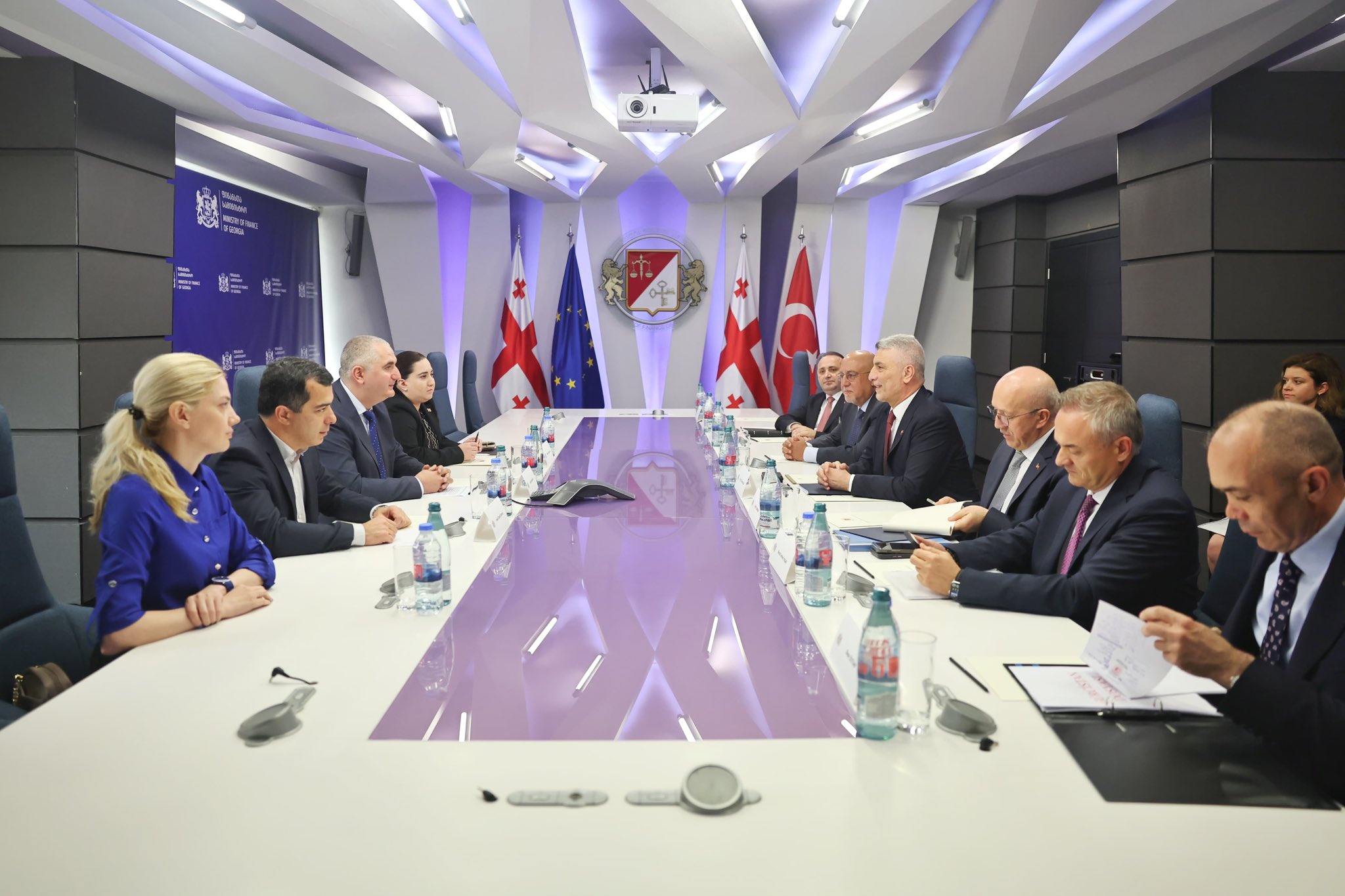 Ticaret Bakanı Ömer Bolat Gürcistan Maliye Bakanı Lasha Khutsishvili ile görüşme