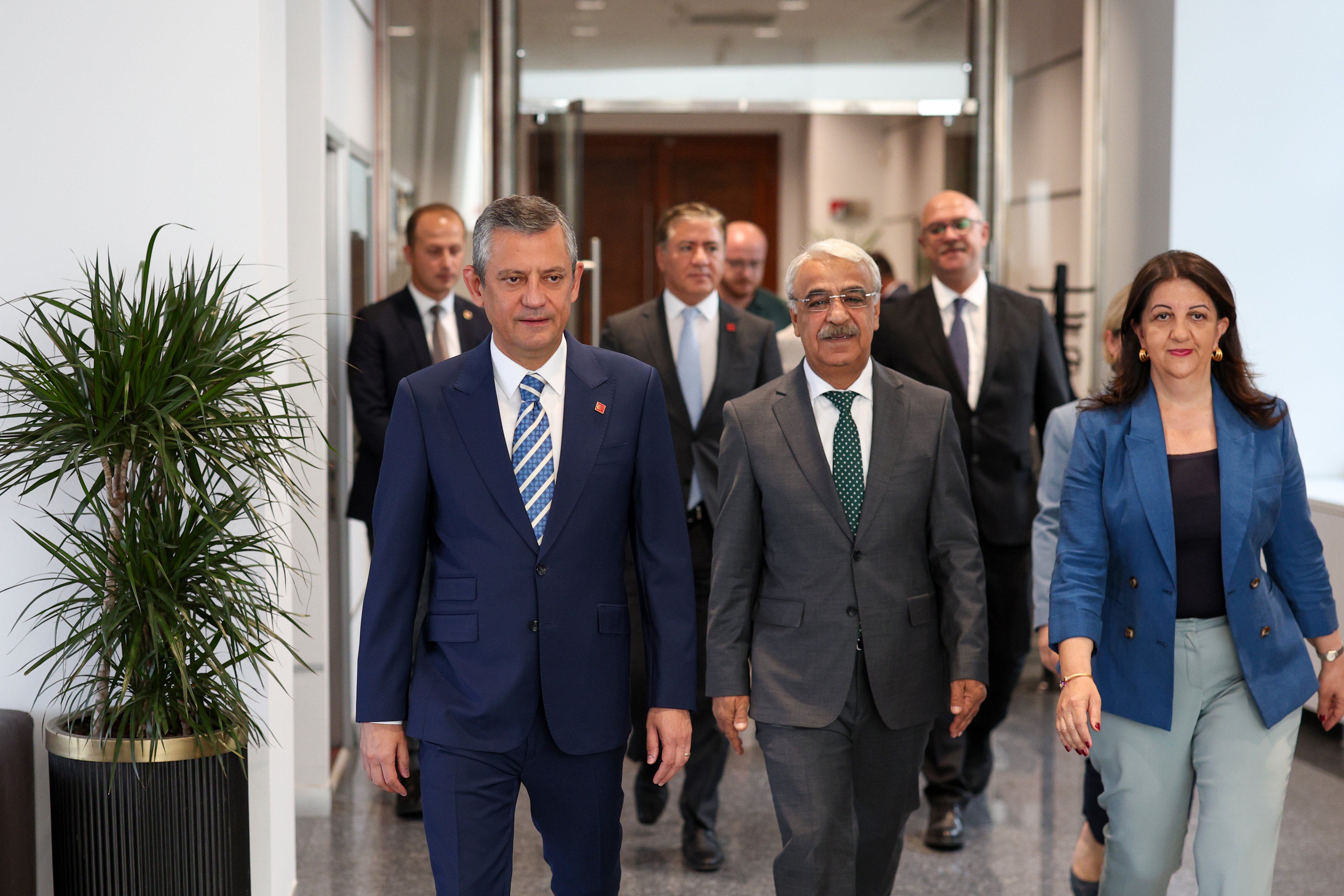 DEM Parti Heyeti CHP Genel Merkezinde
