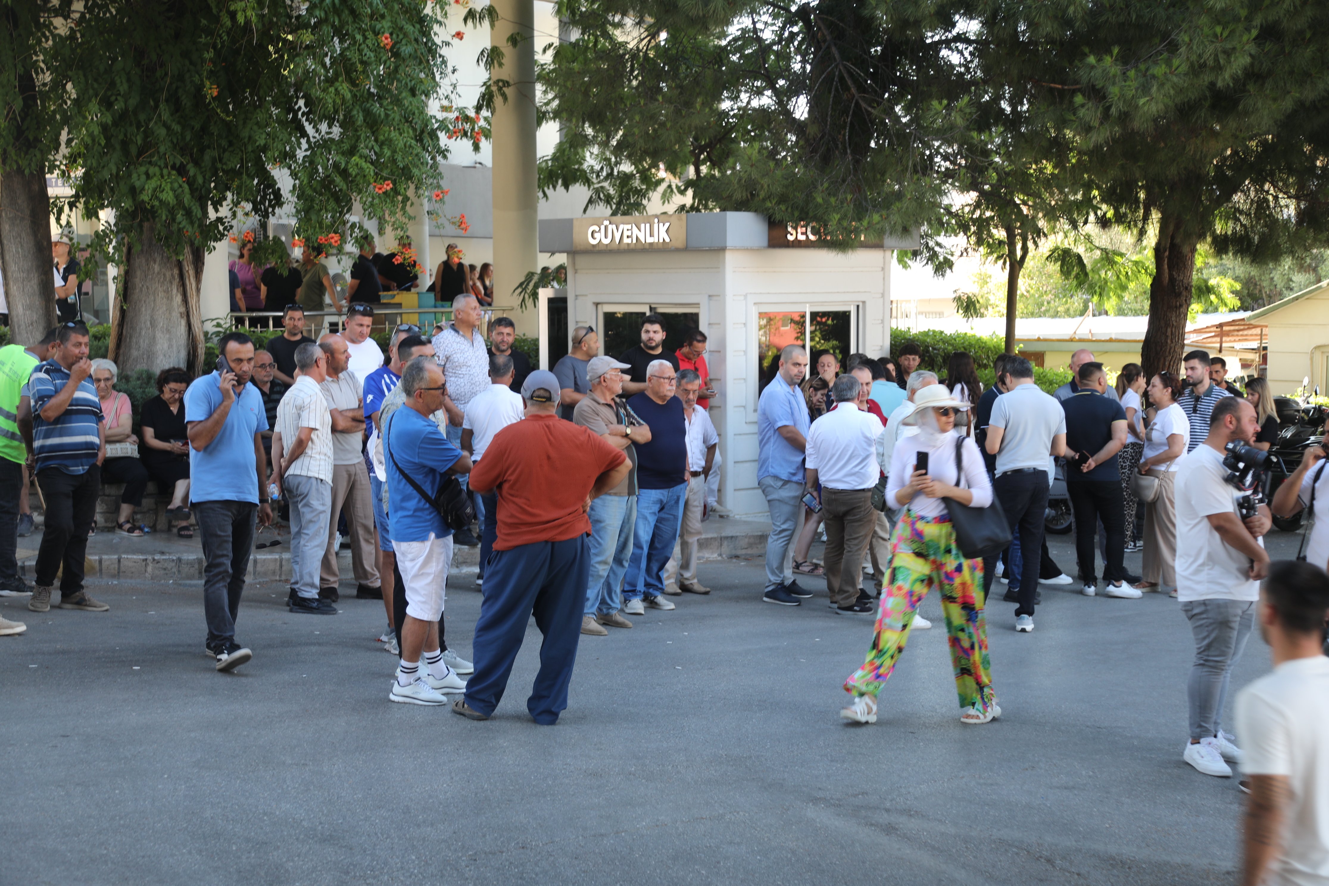 CHP Antalya Milletvekili Cavit Arı