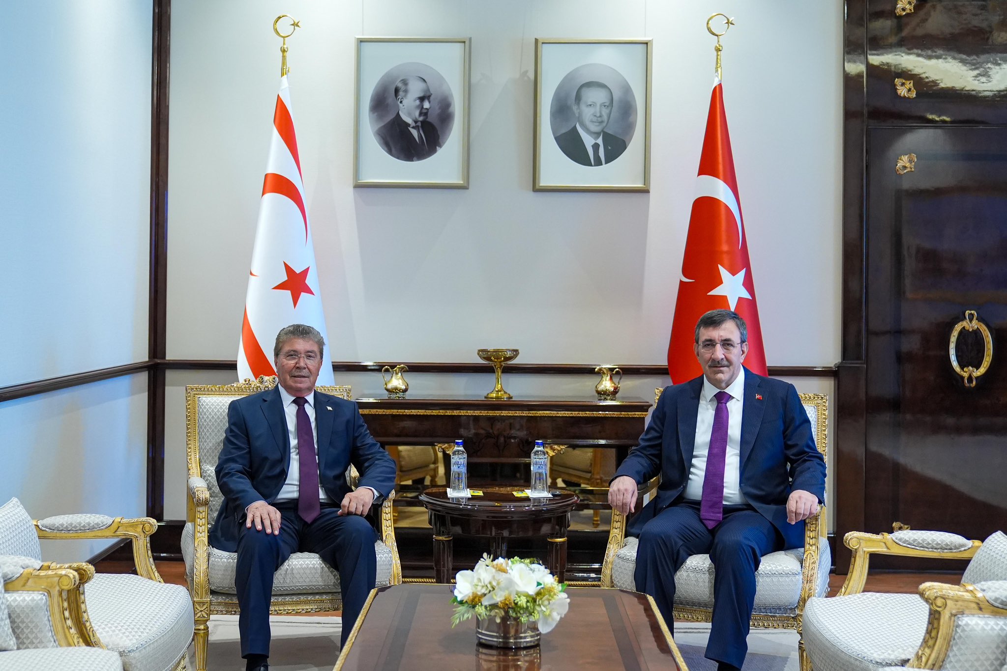 Cevdet Yılmaz ve Ünal Üstel görüşmesi