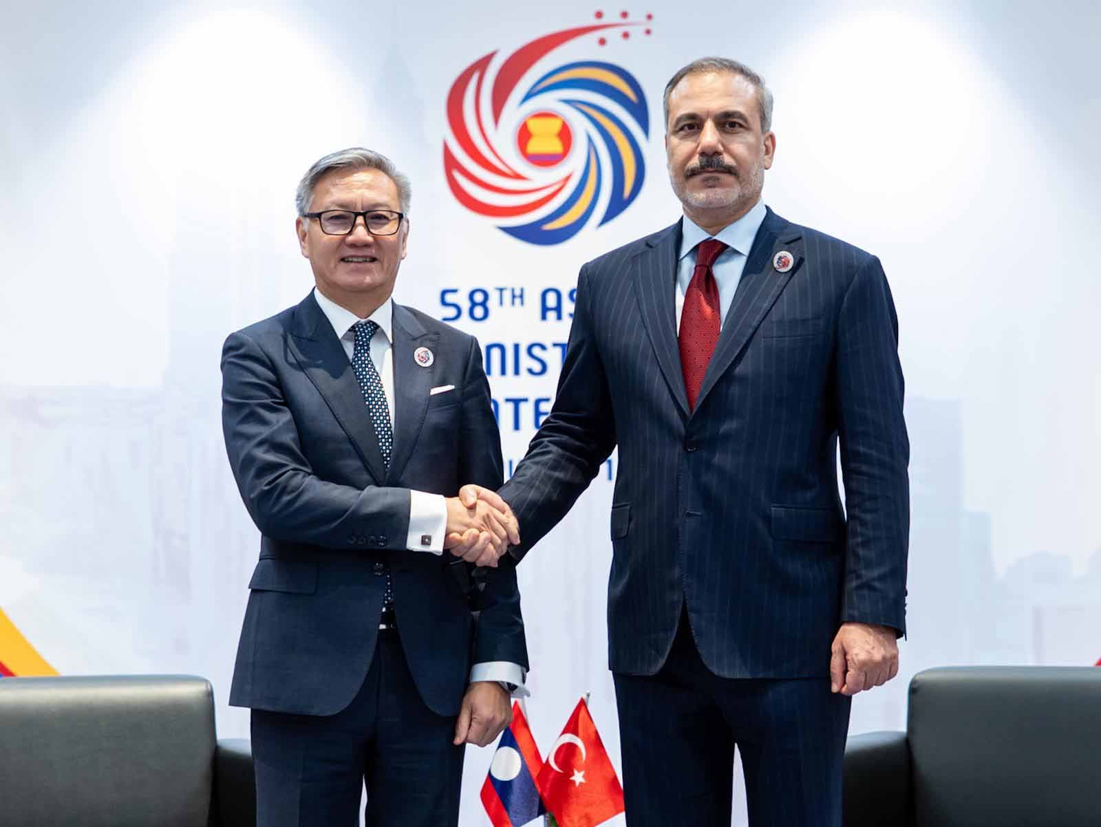 Hakan Fidan Malezya