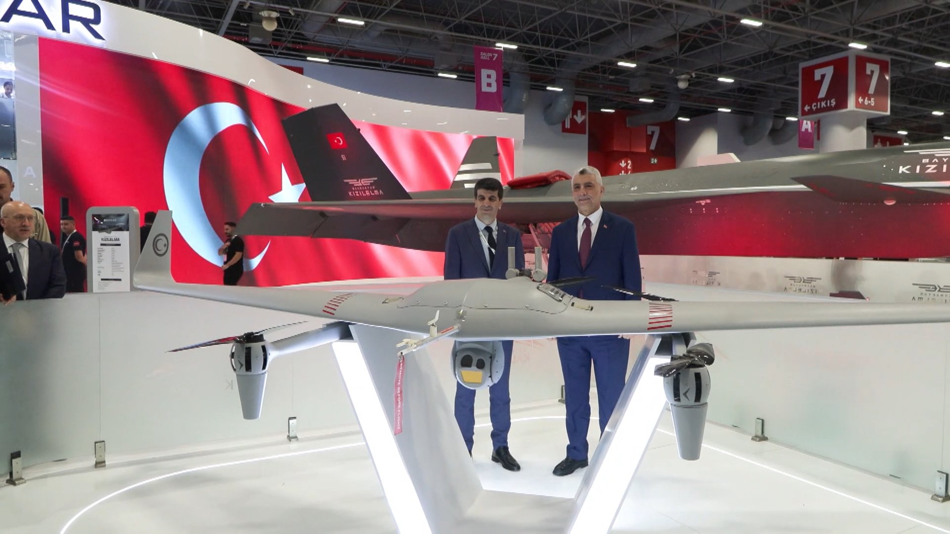 Bakan Ömer Bolat IDEF 2025 Fuarı
