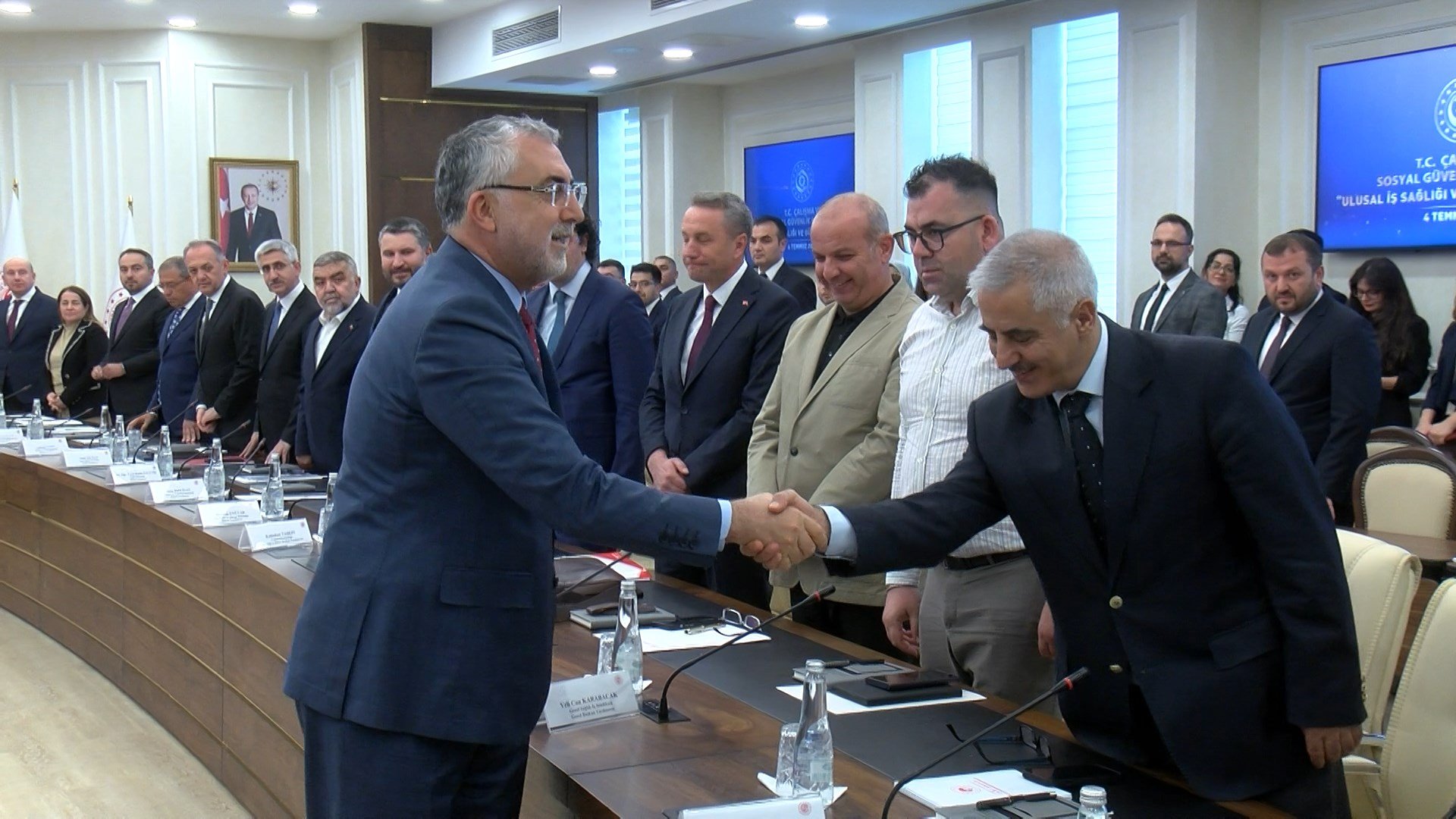 Bakan Vedat Işıkhan