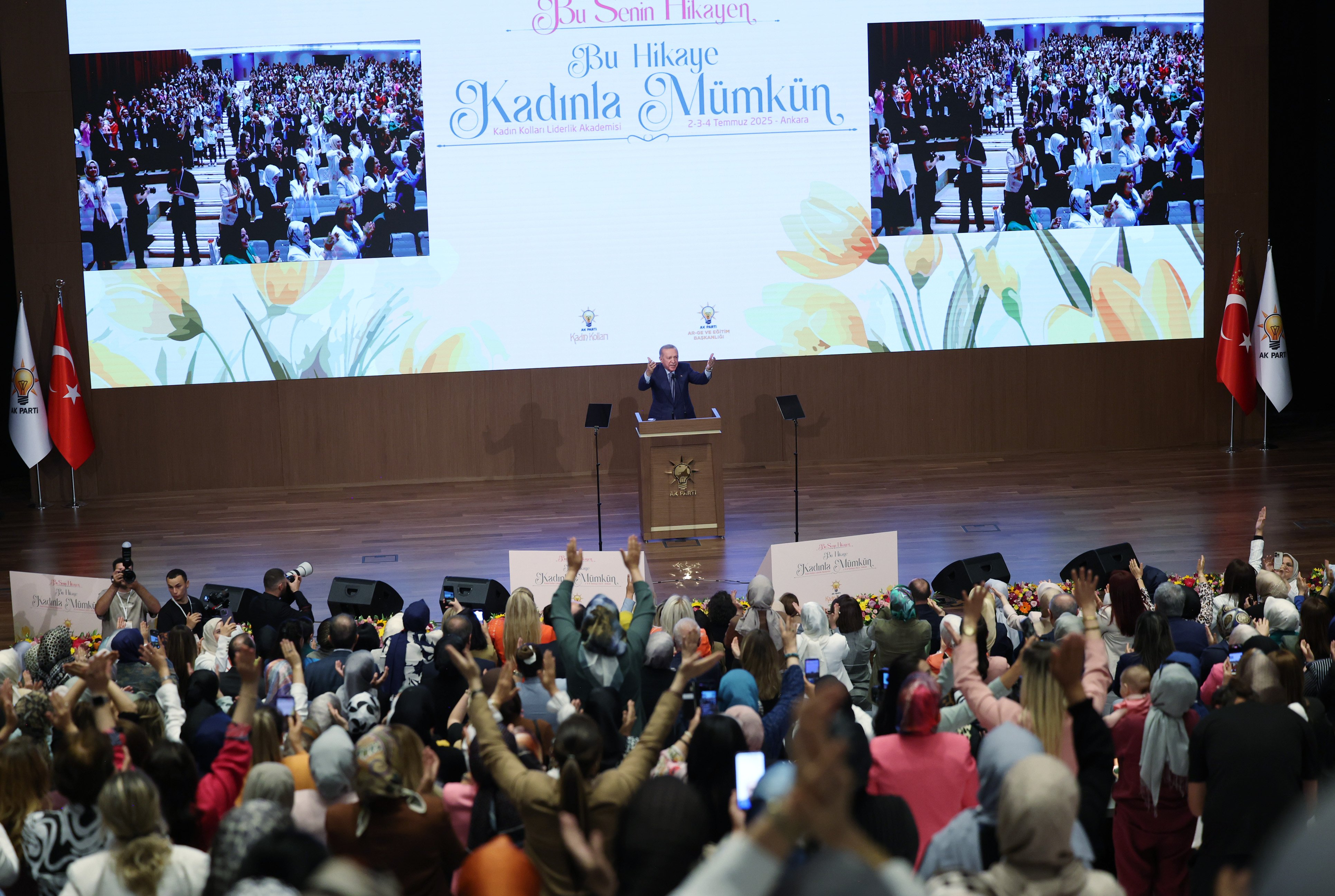 Cumhurbaşkanı Erdoğan AK Parti Kadın Kolları Teşkilat Akademisi