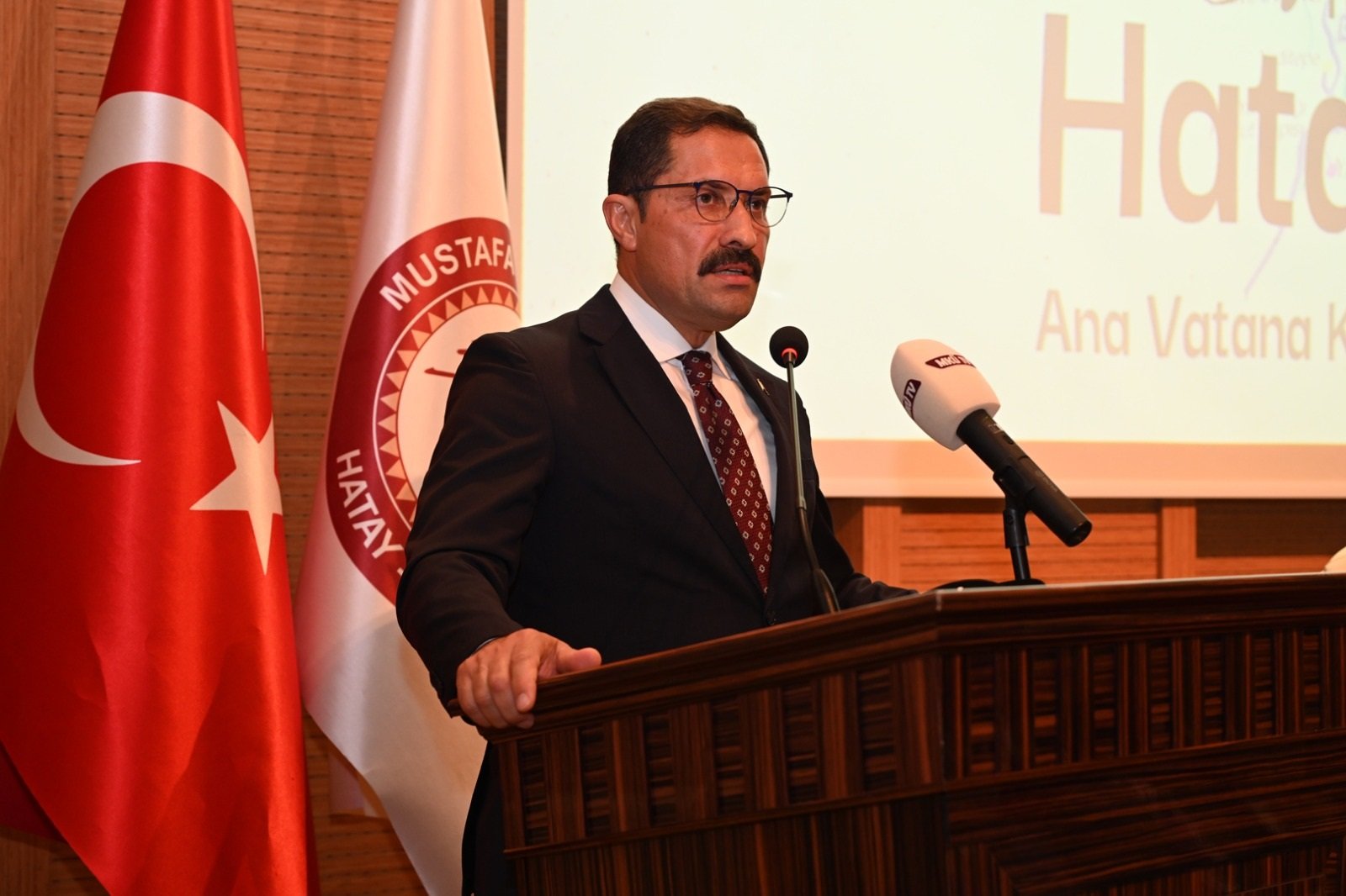 Hatay Valisi Mustafa Masatlı