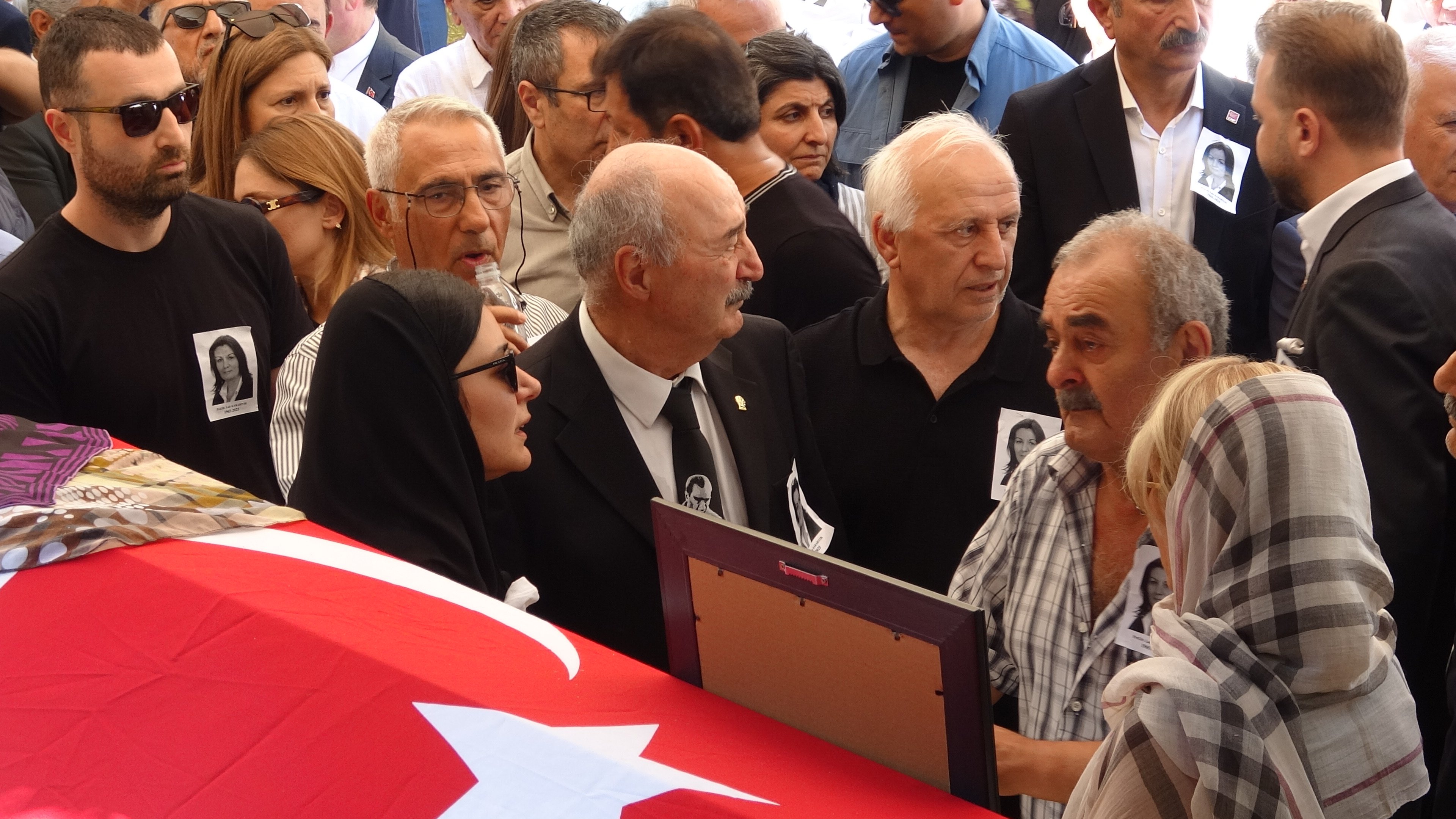 Lale Karabıyık Cenaze Töreni