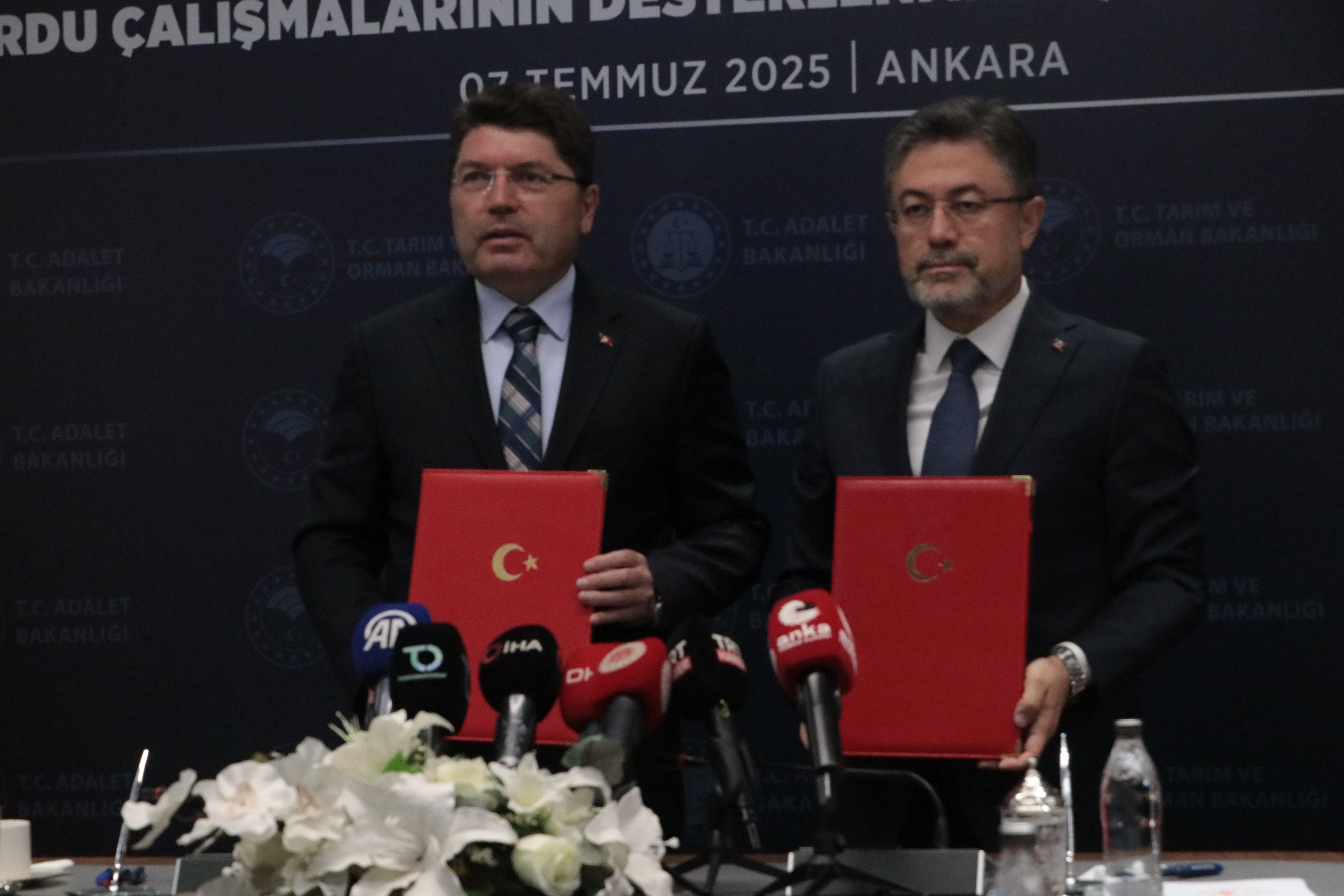 Bakan Yumaklı konuşma yapıyor