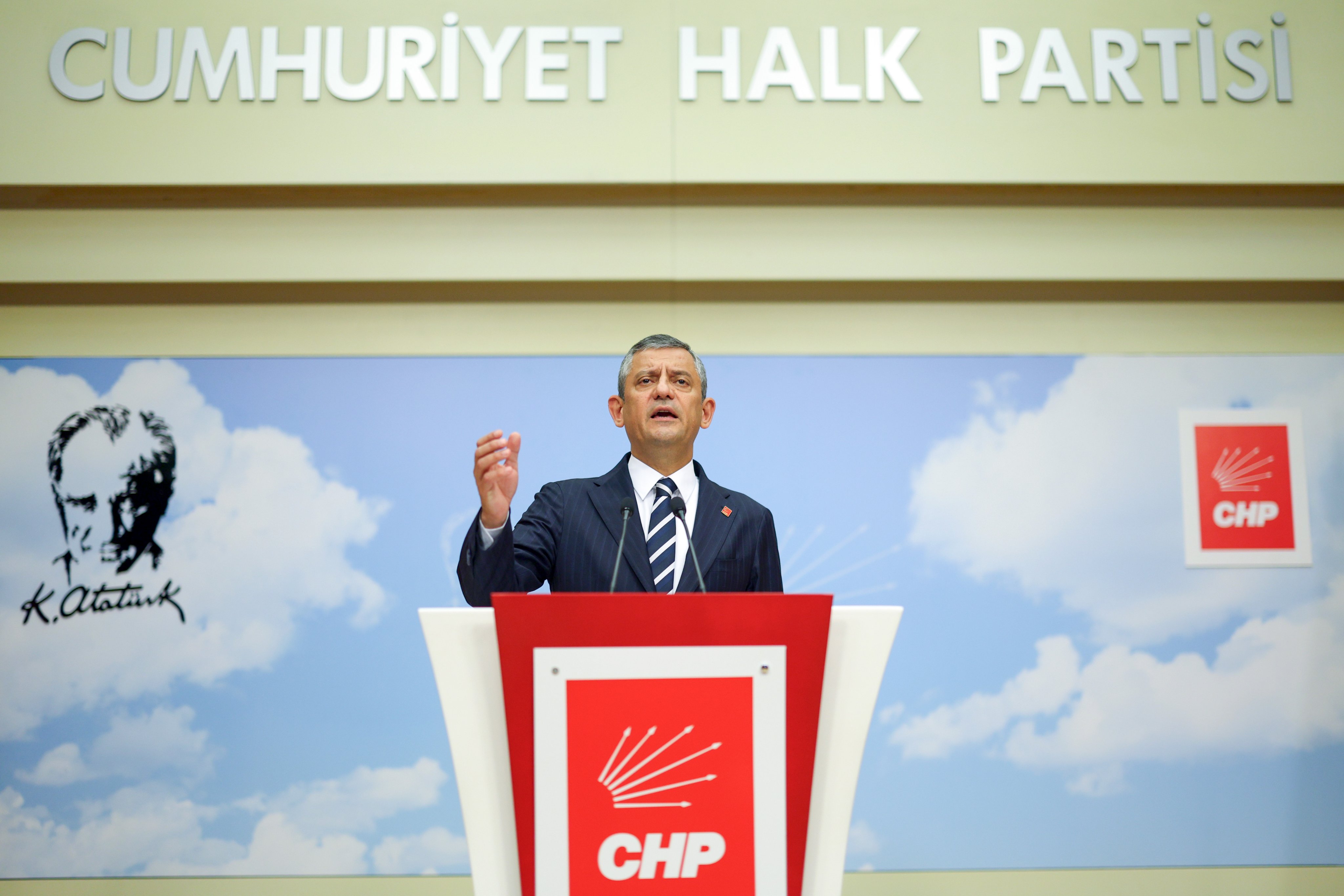 Özgür Özel CHP