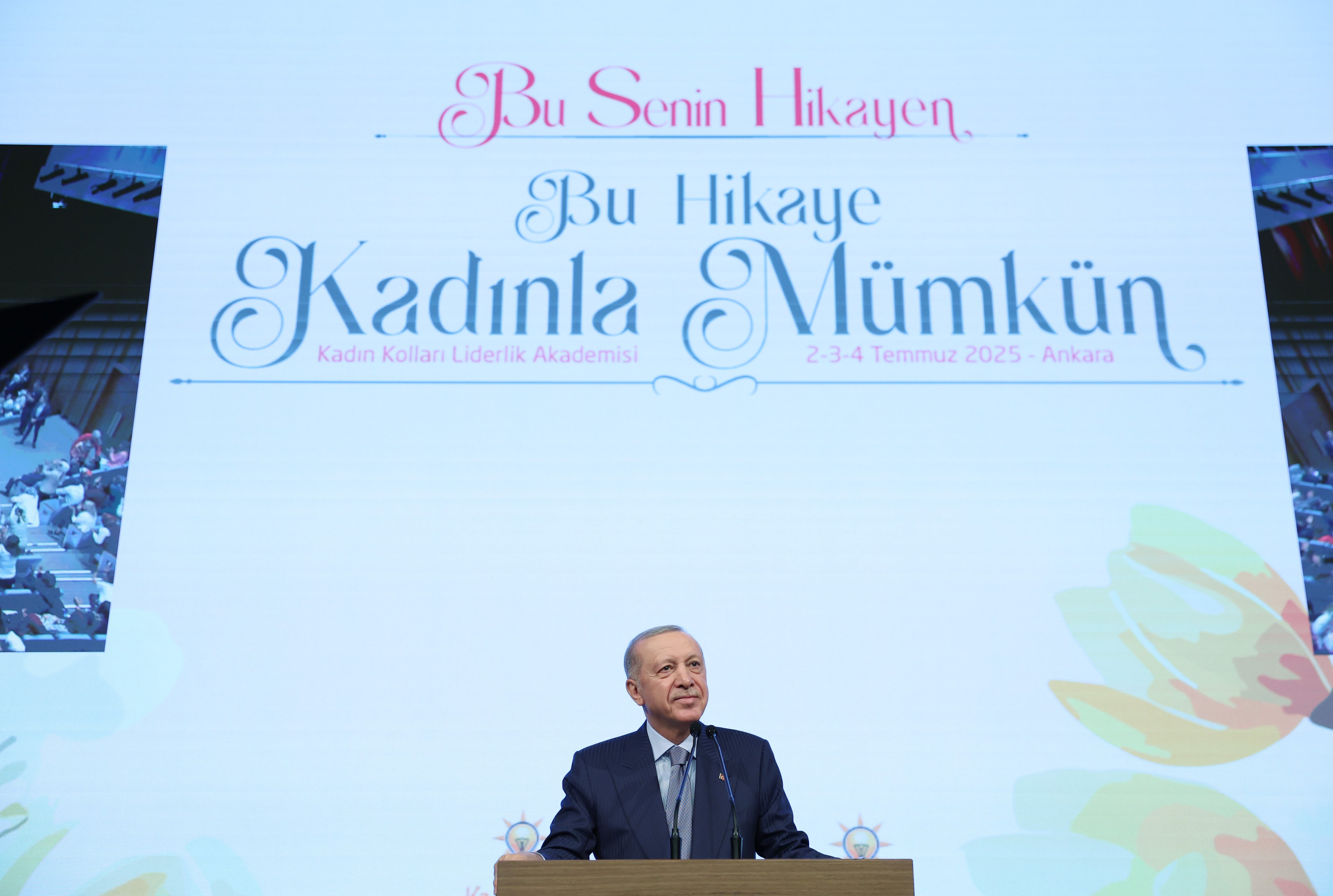 Cumhurbaşkanı Erdoğan konuşmasını sürdürürken