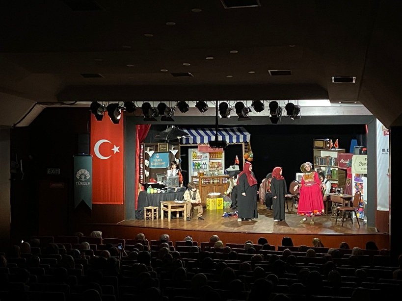 TÜRGEV Tiyatro Ekibi
