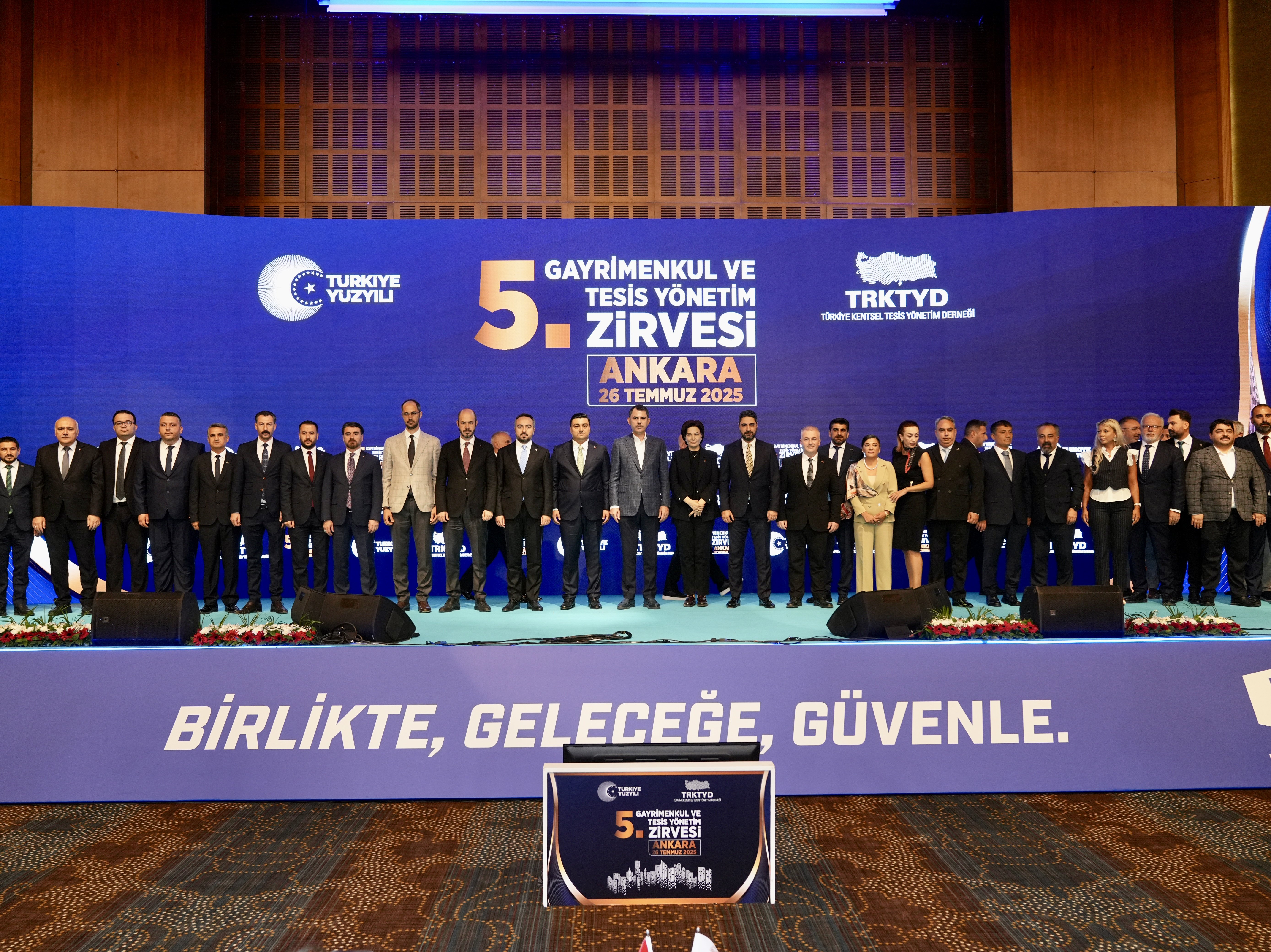 Yangın Bölgelerinde İnşa Çalışmaları