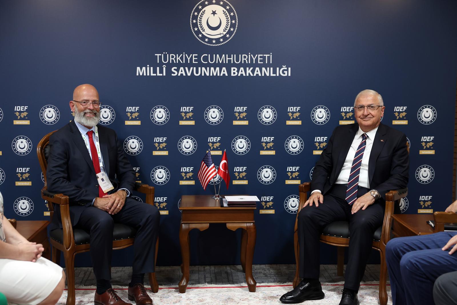 Milli Savunma Bakanı Yaşar Güler