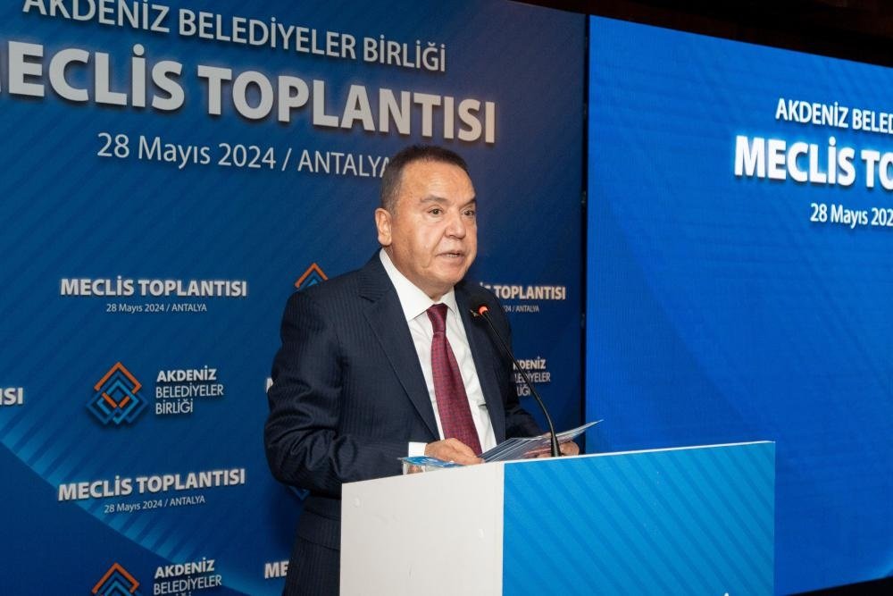 Muhittin Böcek