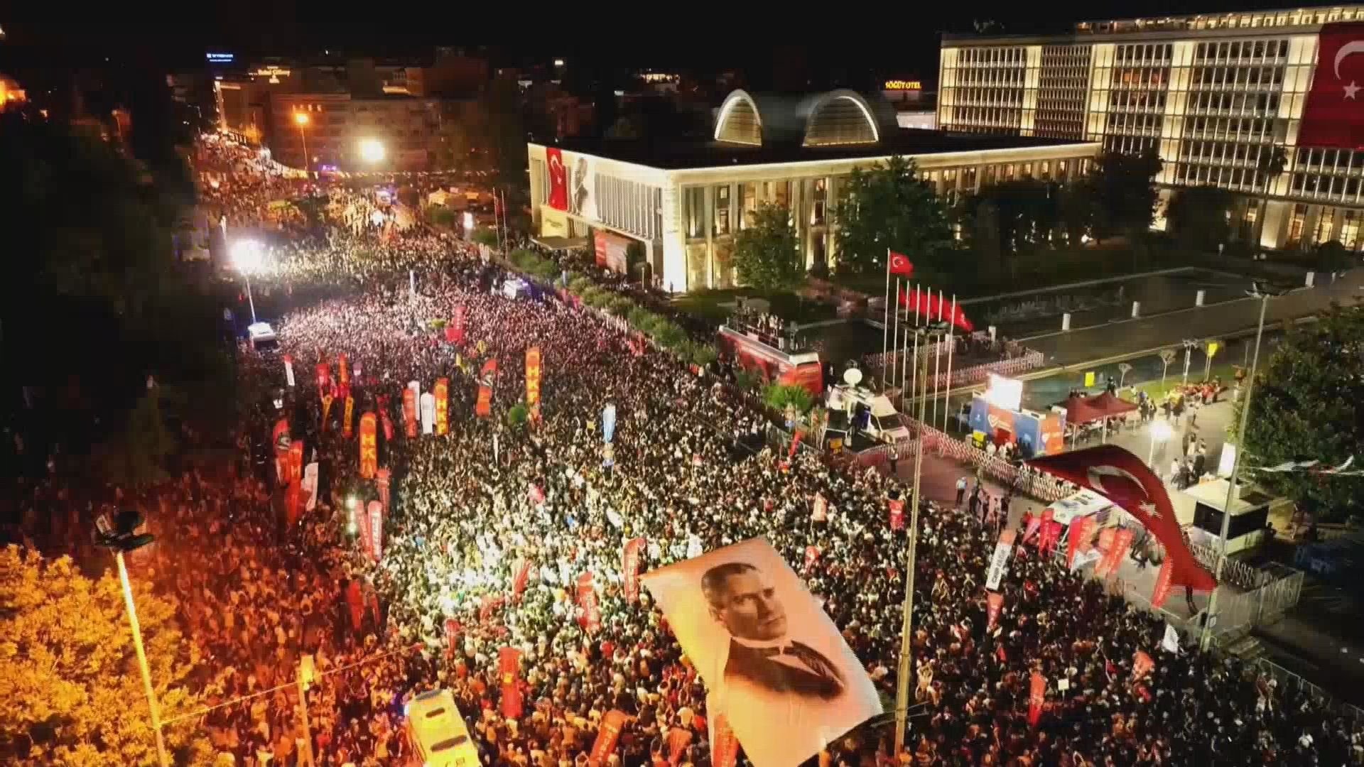 Özgür Özel Saraçhane Mitingi