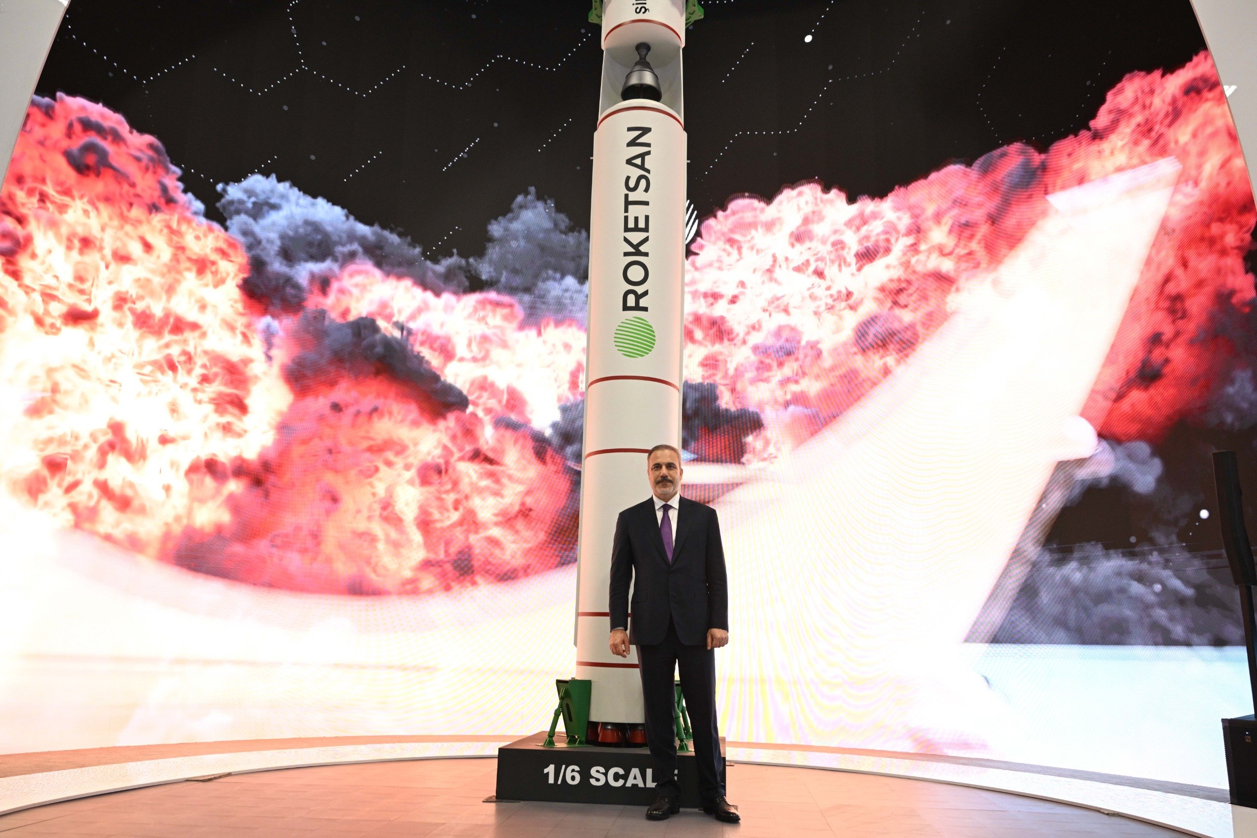 Dışişleri Bakanı Hakan Fidan IDEF 2025 ziyareti