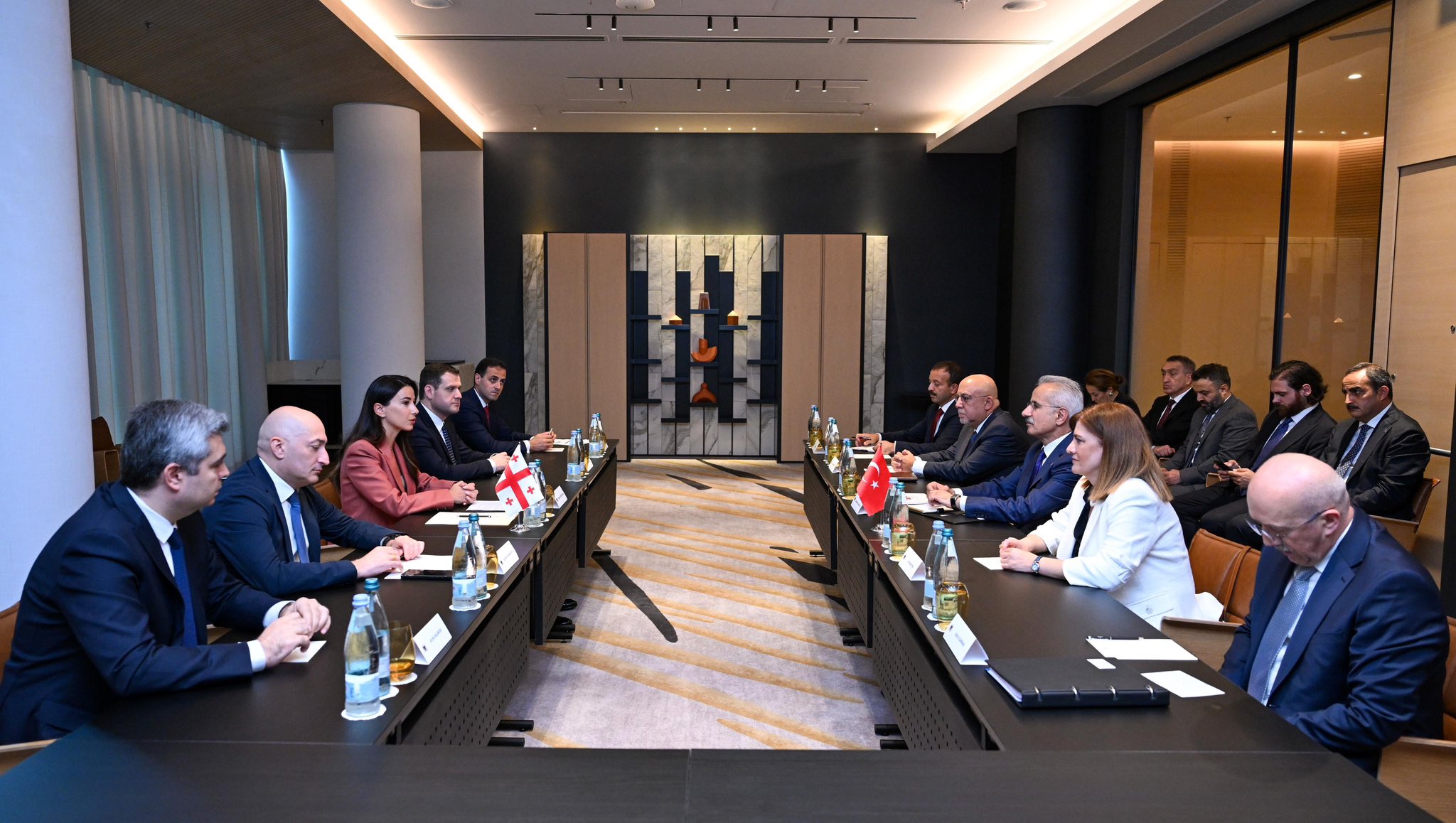 Bakan Uraloğlu ve Bakan Kvrivishvili