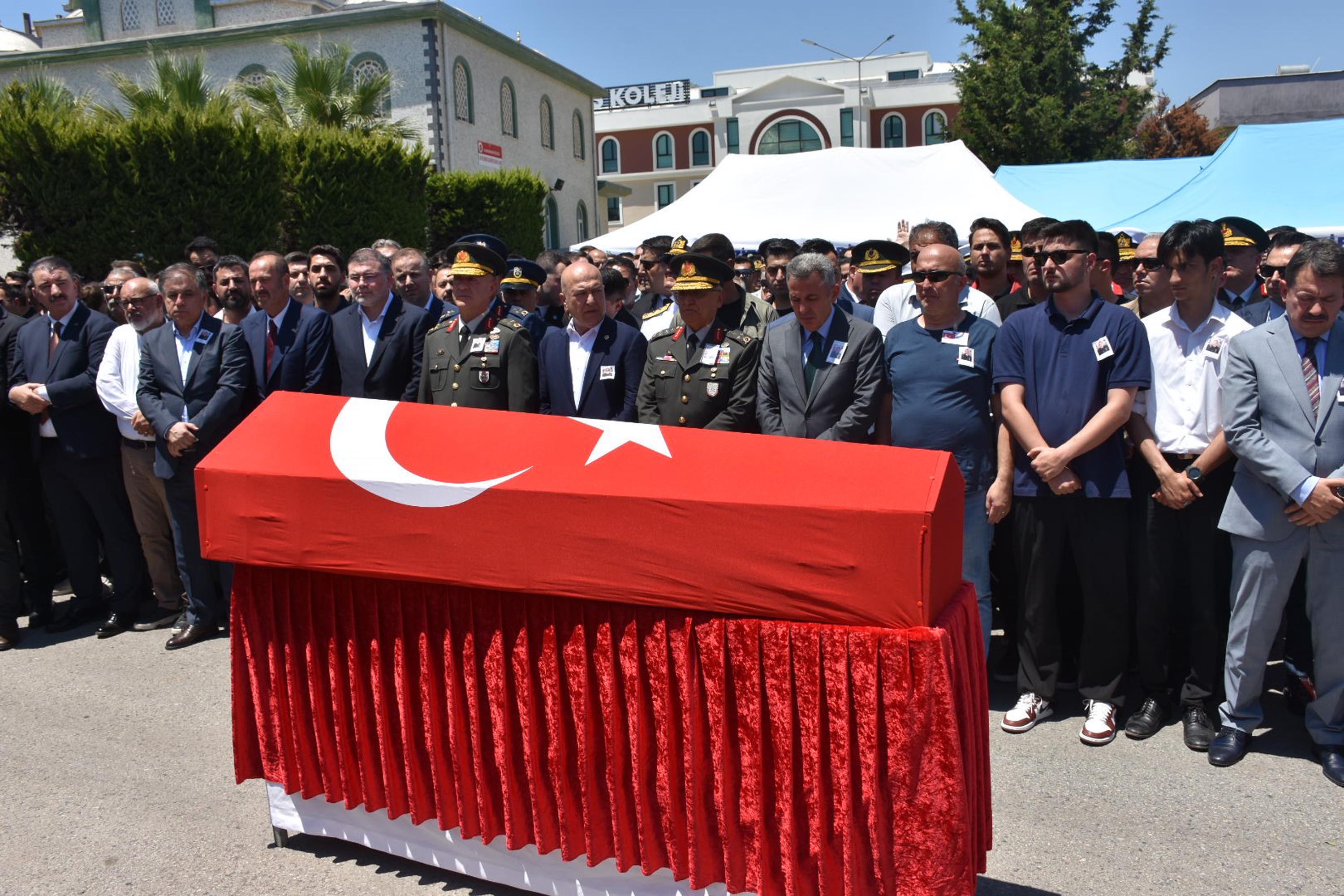 Şehit Üsteğmen Ege Akar için askeri tören