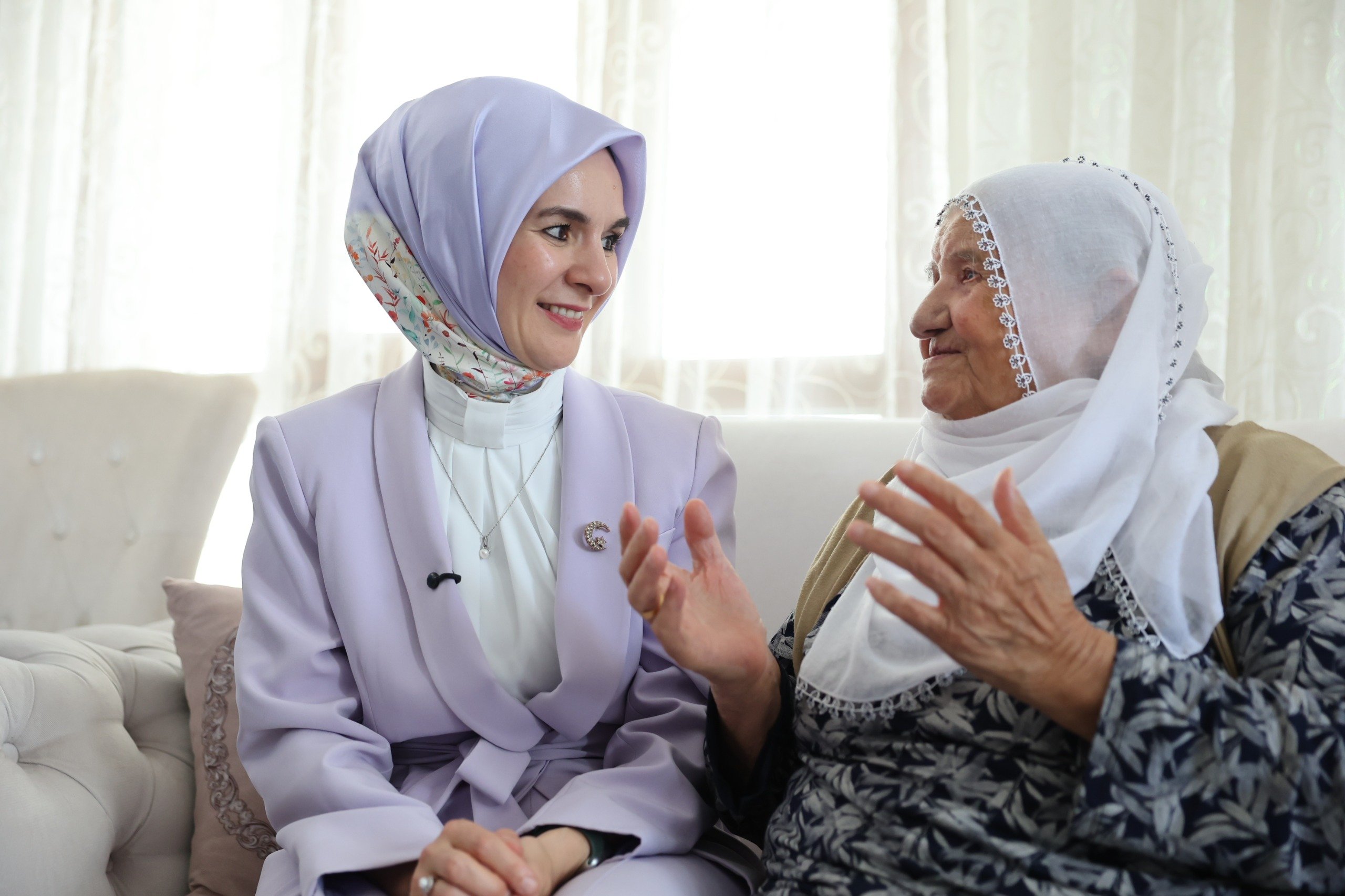 Raife Babaanne Bakan Göktaş ile duygusal anlar