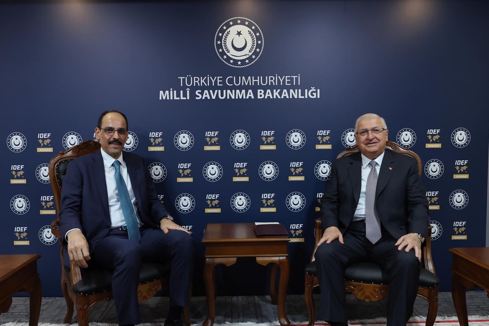 Milli Savunma Bakanı Güler ile MİT Başkanı Kalın IDEF 2025