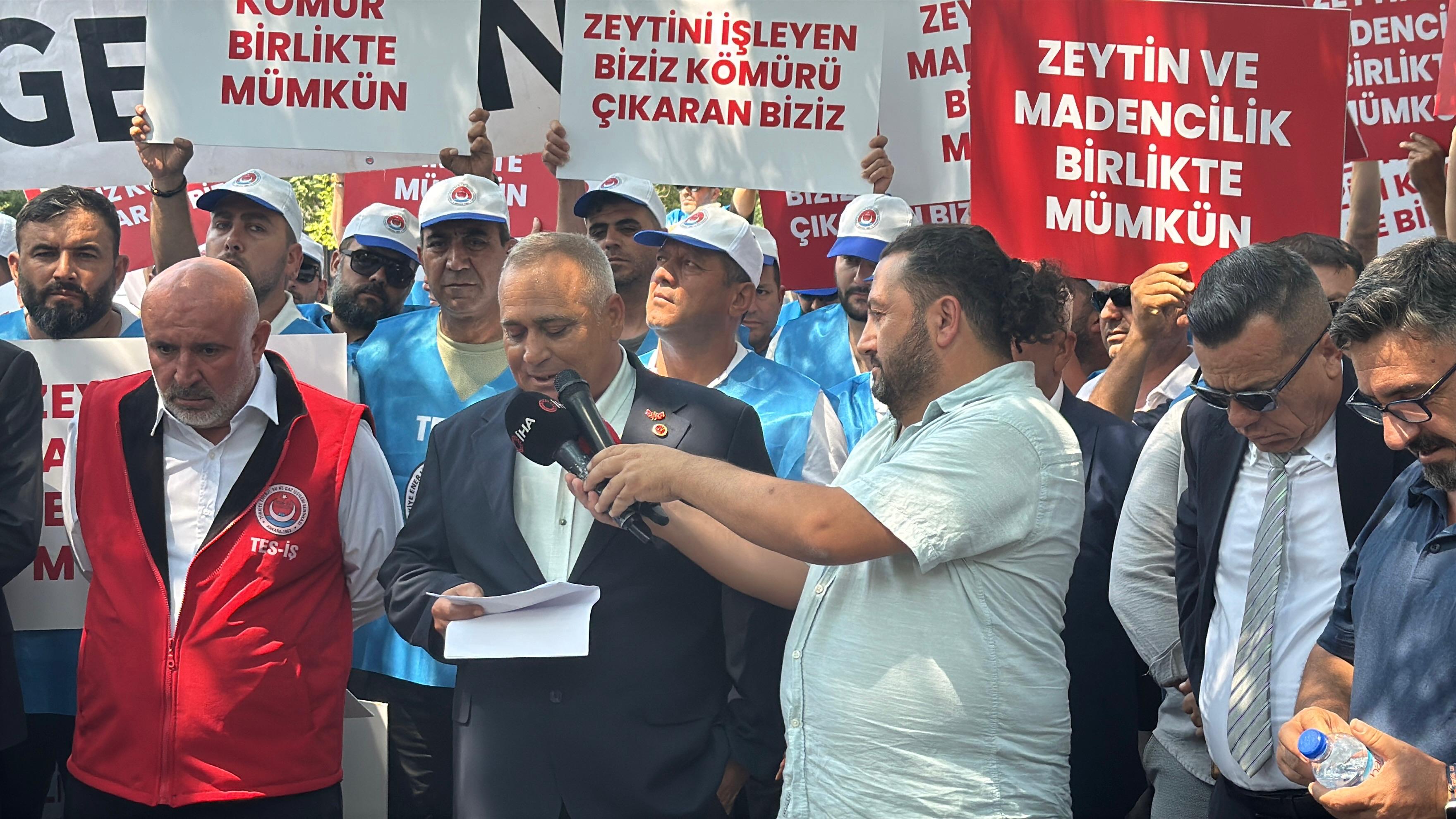 TES-İŞ ve Muhtarlar TBMM Önünde