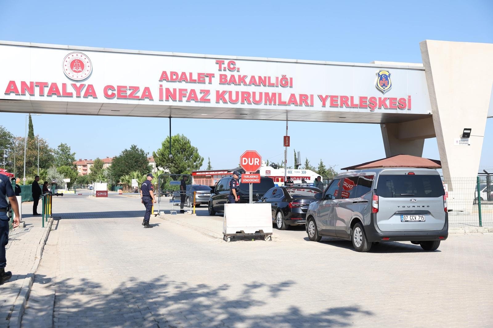 Özgür Özel Antalya Cezaevi Ziyareti