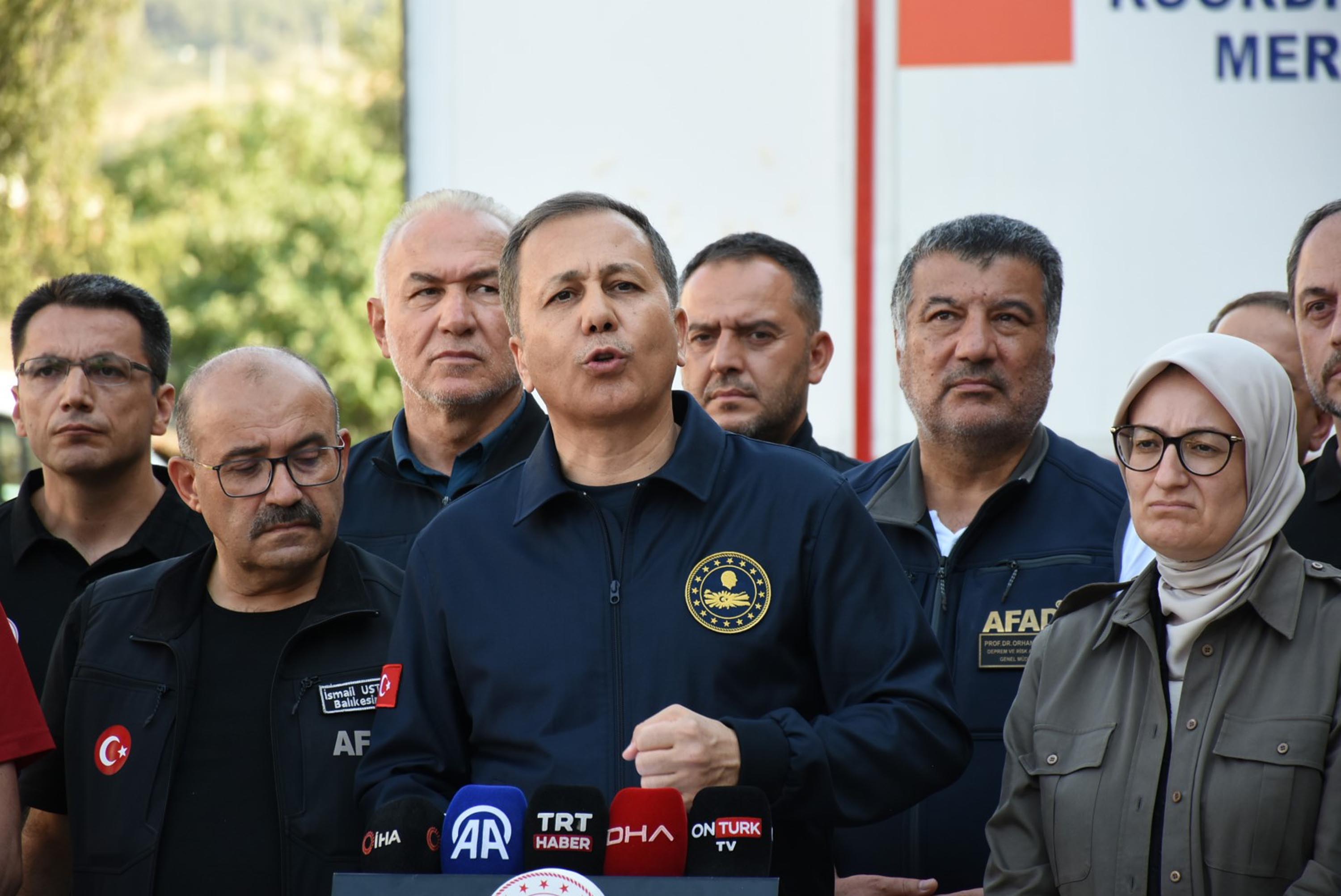 Bakan Yerlikaya Balıkesir Deprem
