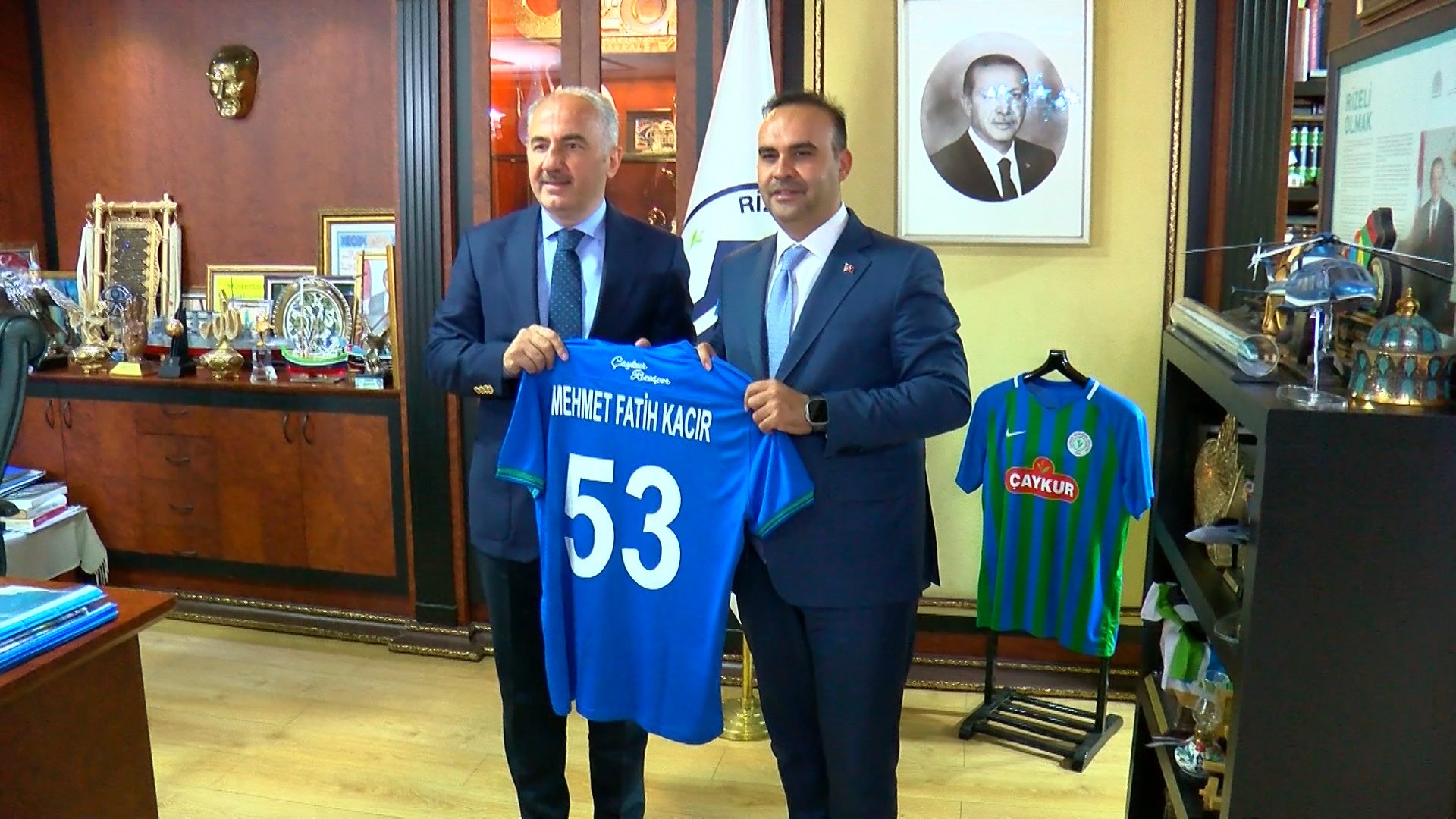 Bakan Kacır