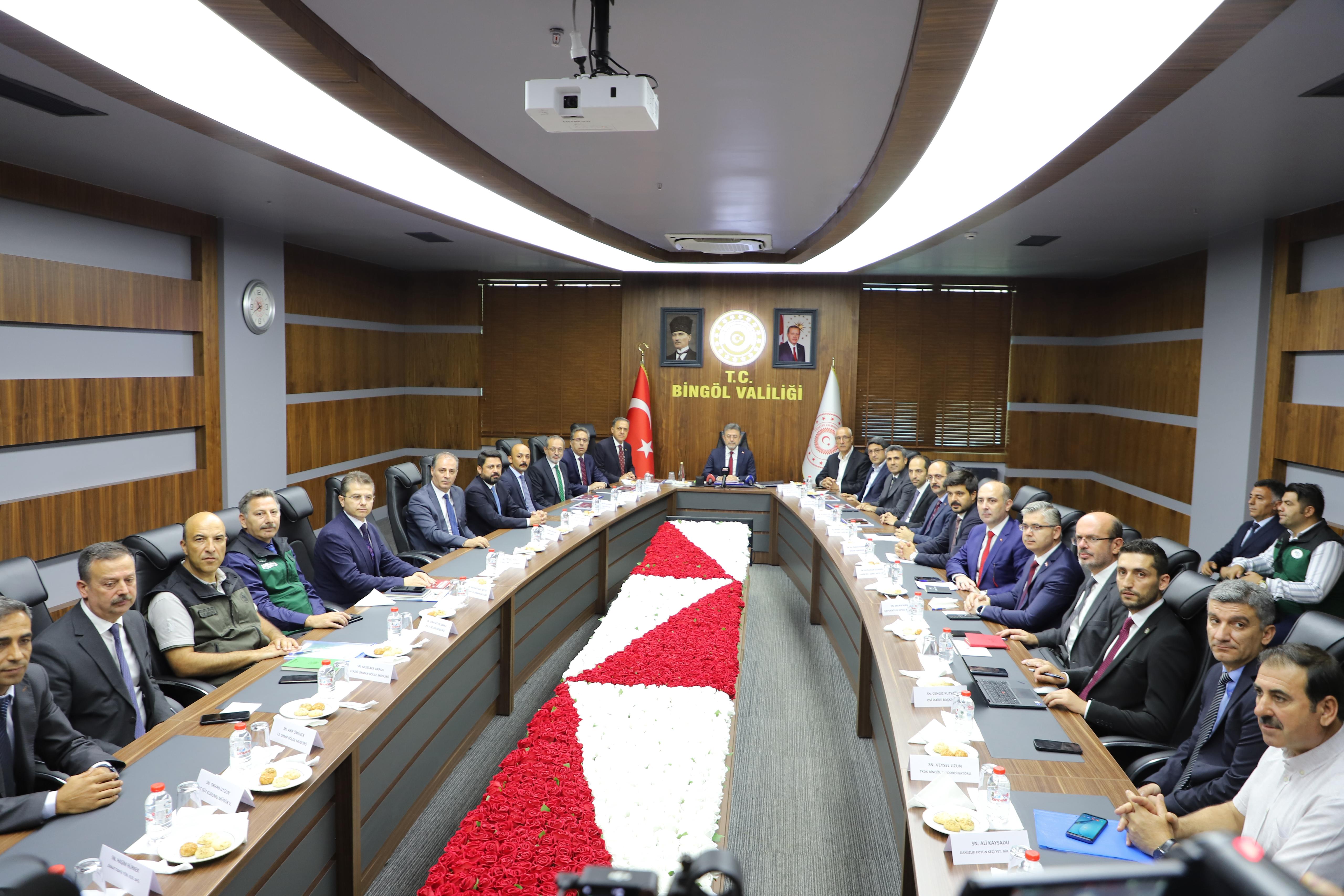 Bakan Yumaklı toplantıda