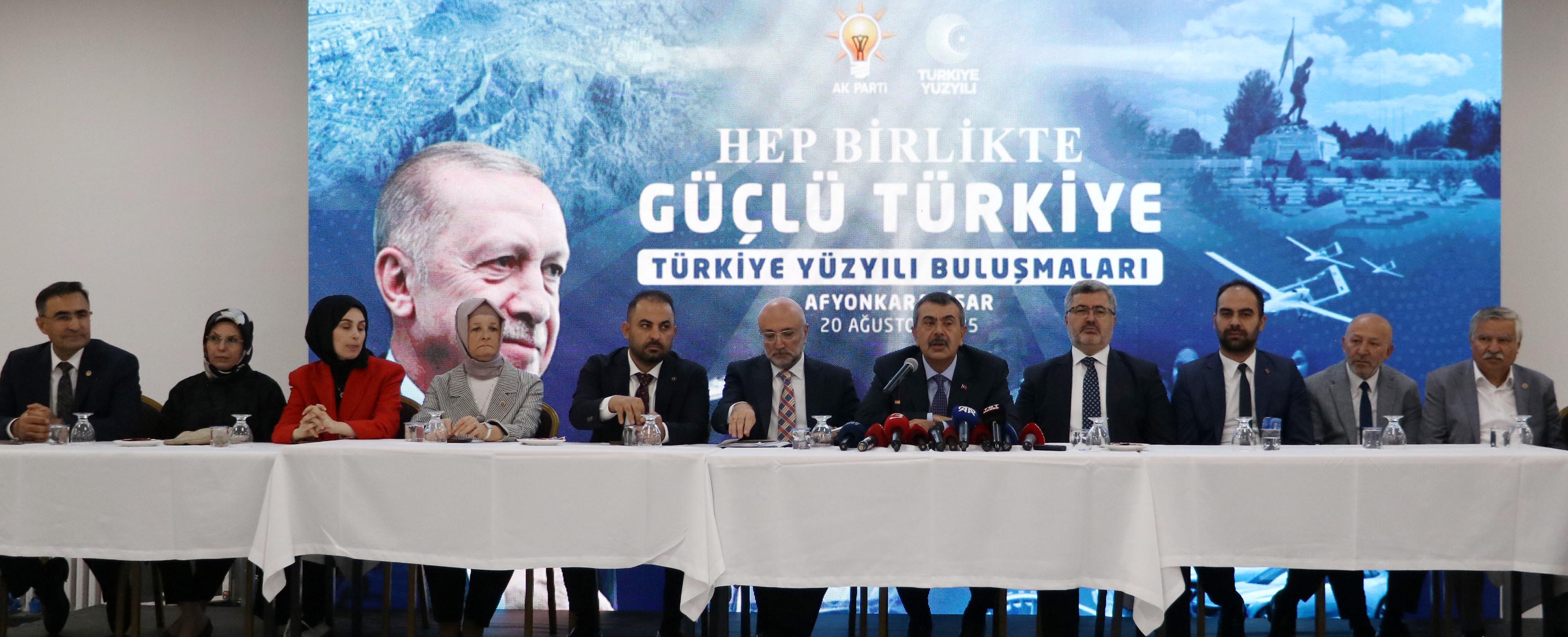 Bakan Tekin Toplantı