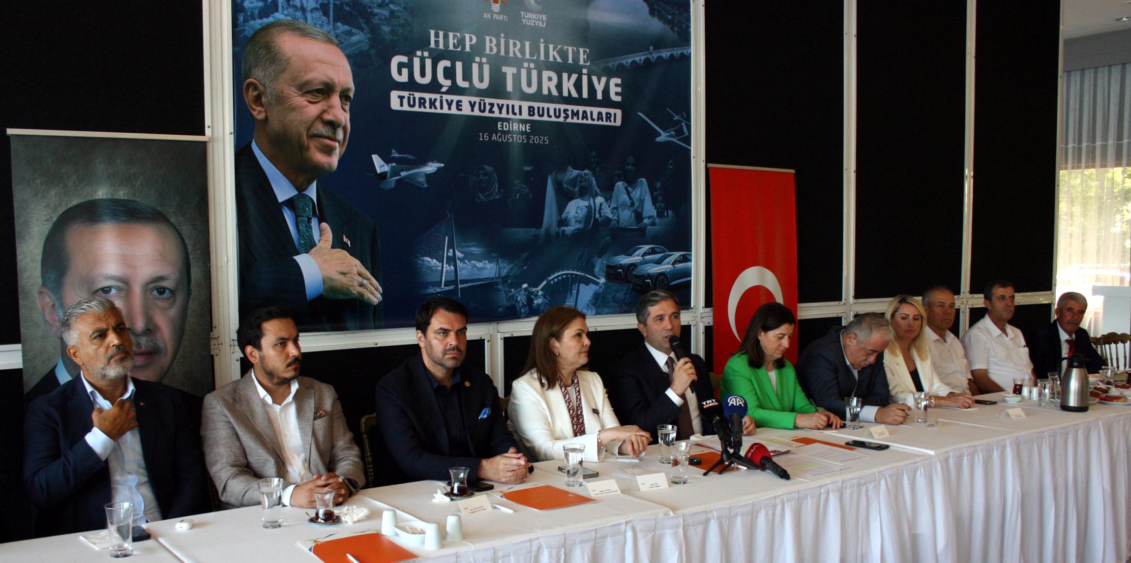 AK Parti Genel Başkan Yardımcısı Zafer Sırakaya