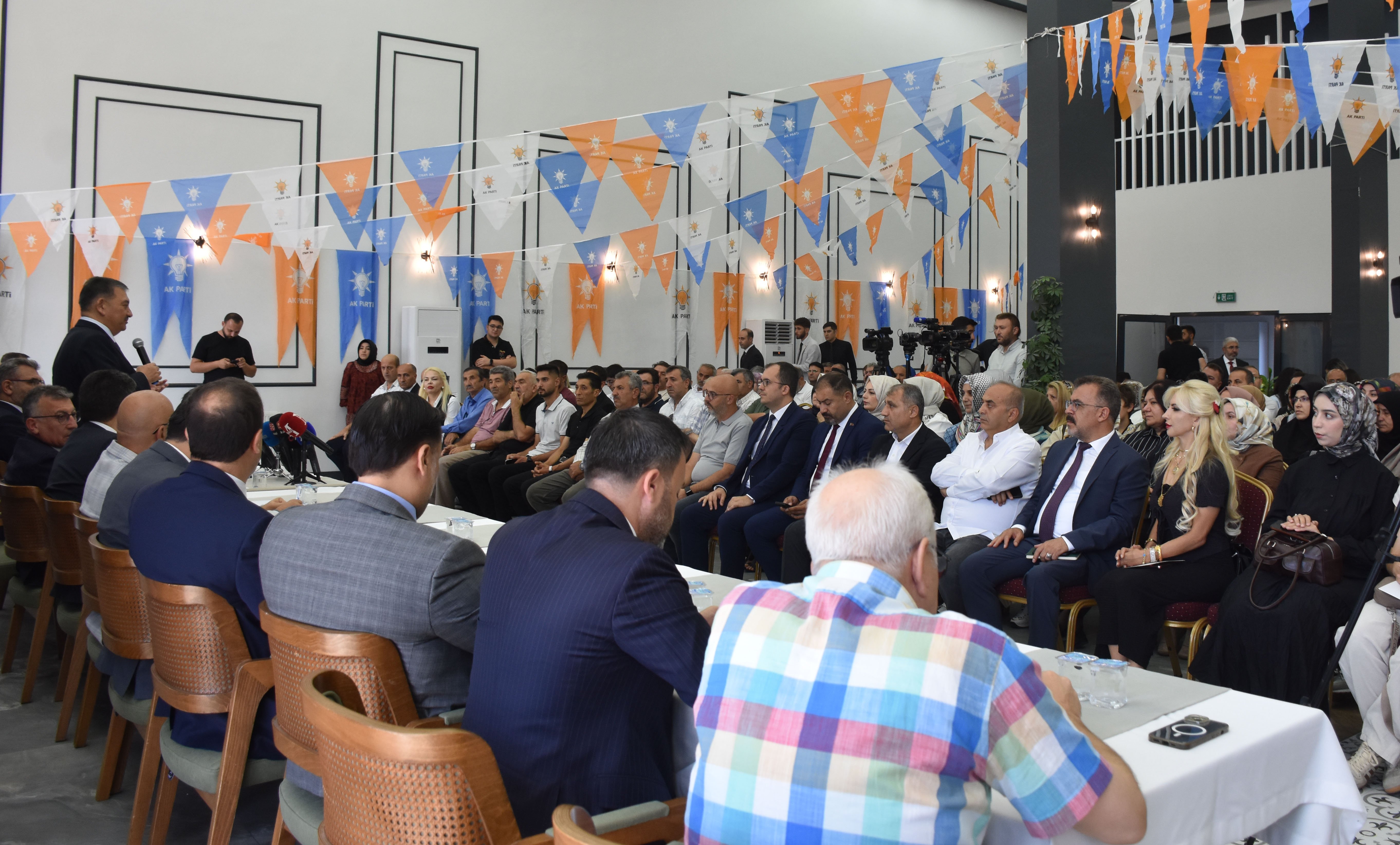 Ahmet Baha Öğütken Konuşma