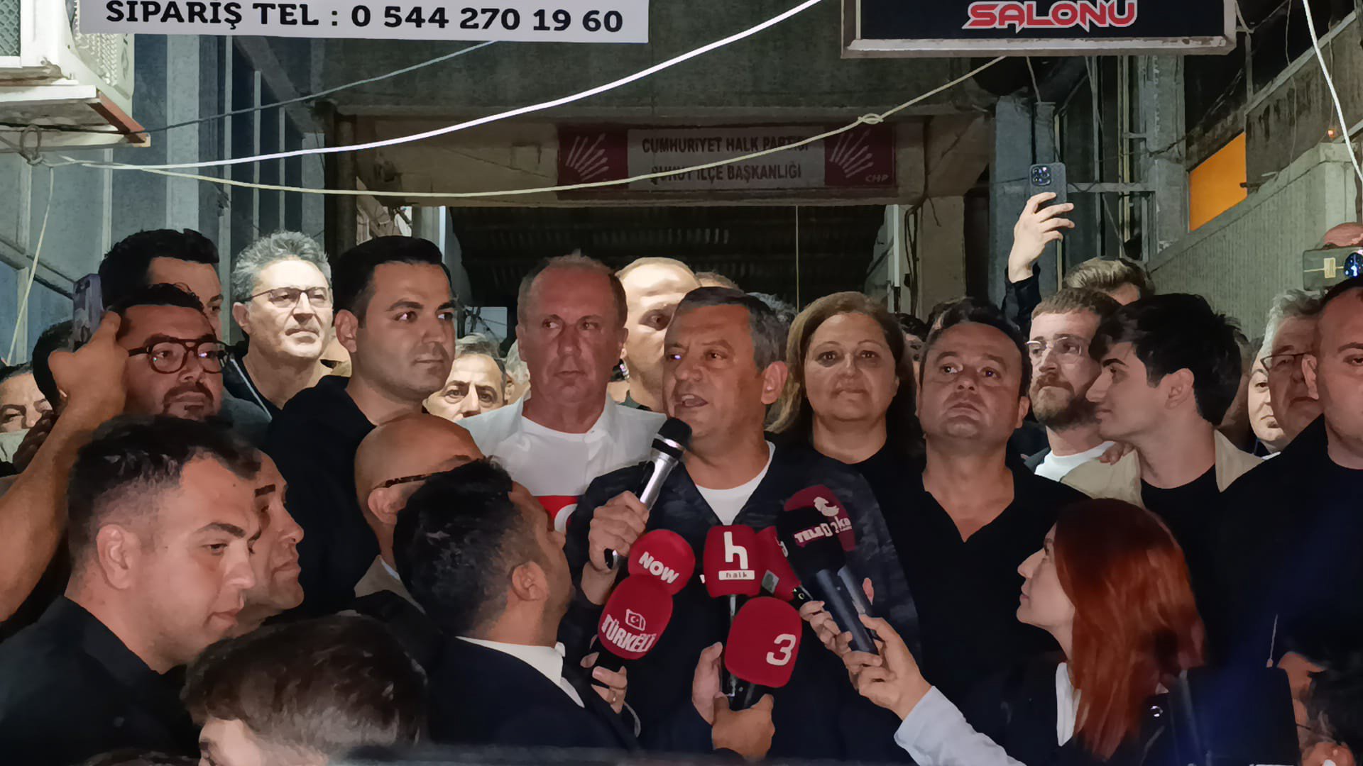 Özgür Özel CHP İlçe Başkanlığı Ziyareti