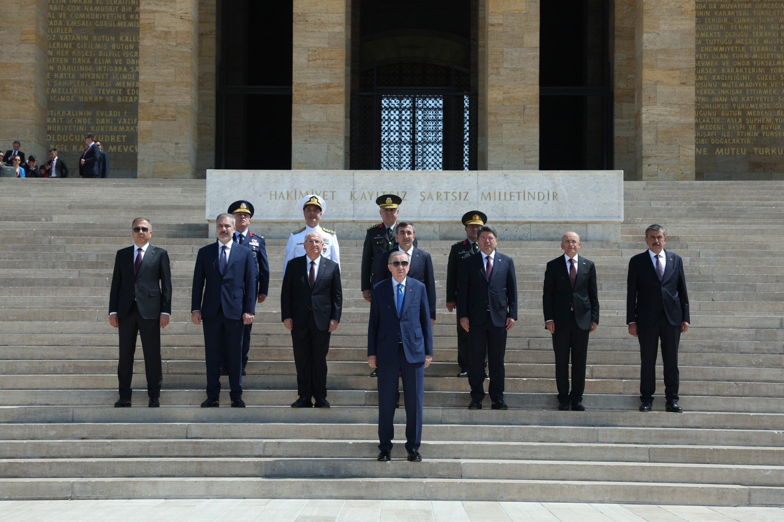Cumhurbaşkanı Erdoğan ve YAŞ üyeleri Anıtkabir