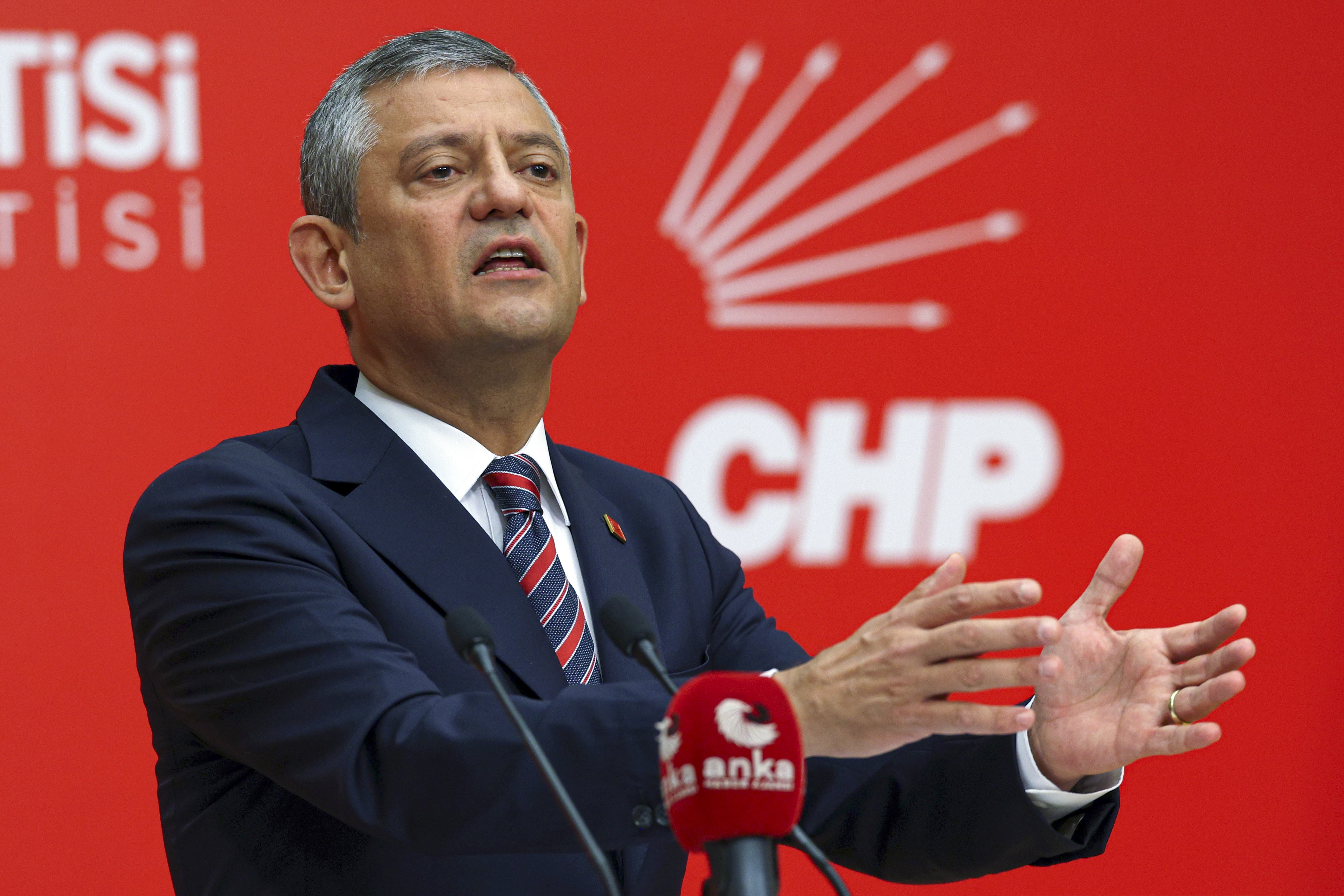 Özgür Özel