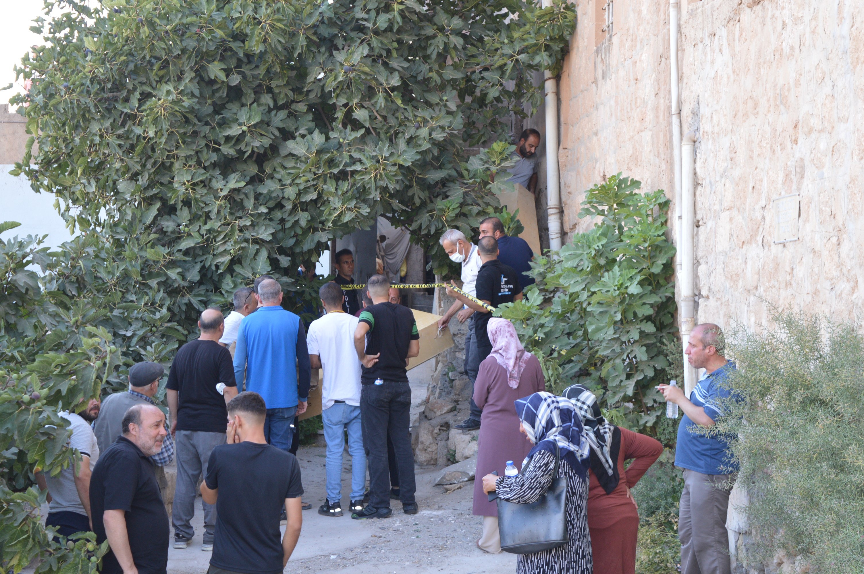 Polis ekipleri olay yerinde