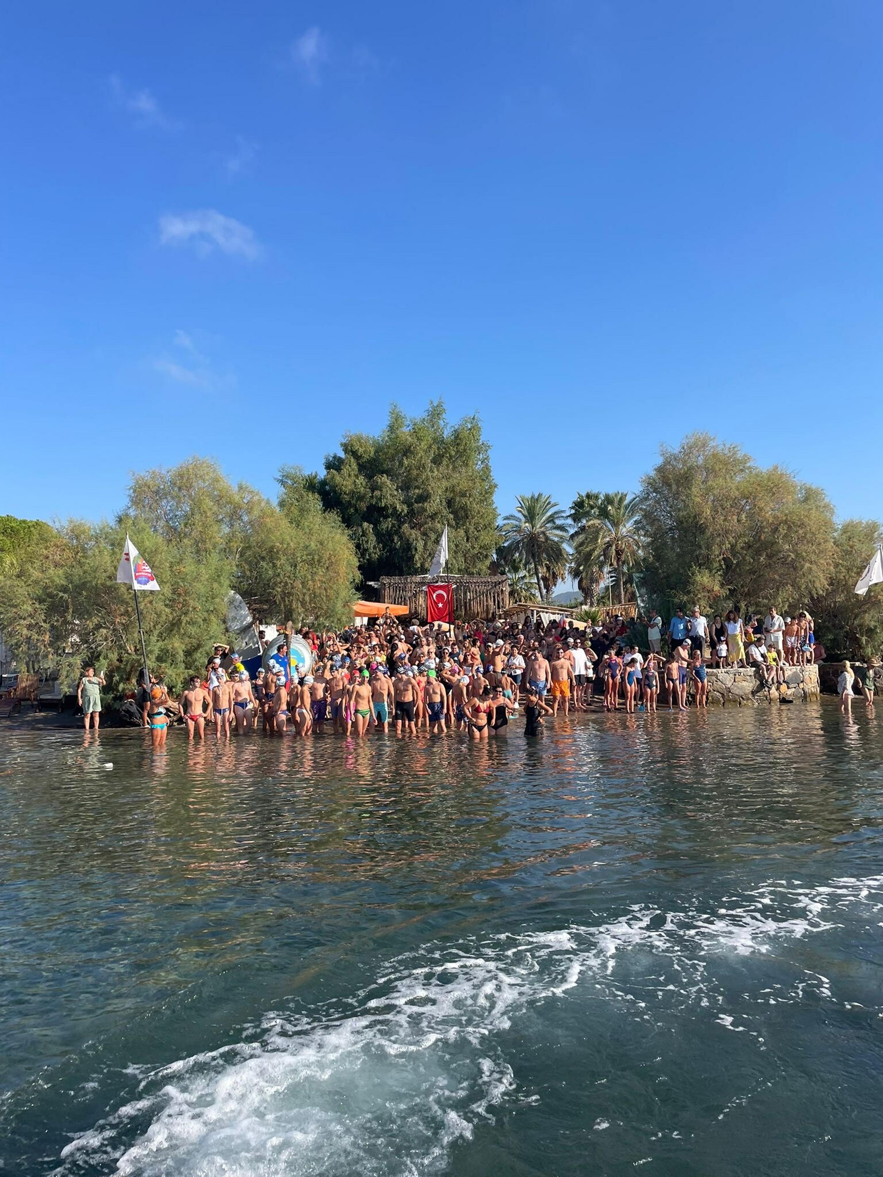 Çelebi Adası Türk Bayrağı Manzarası