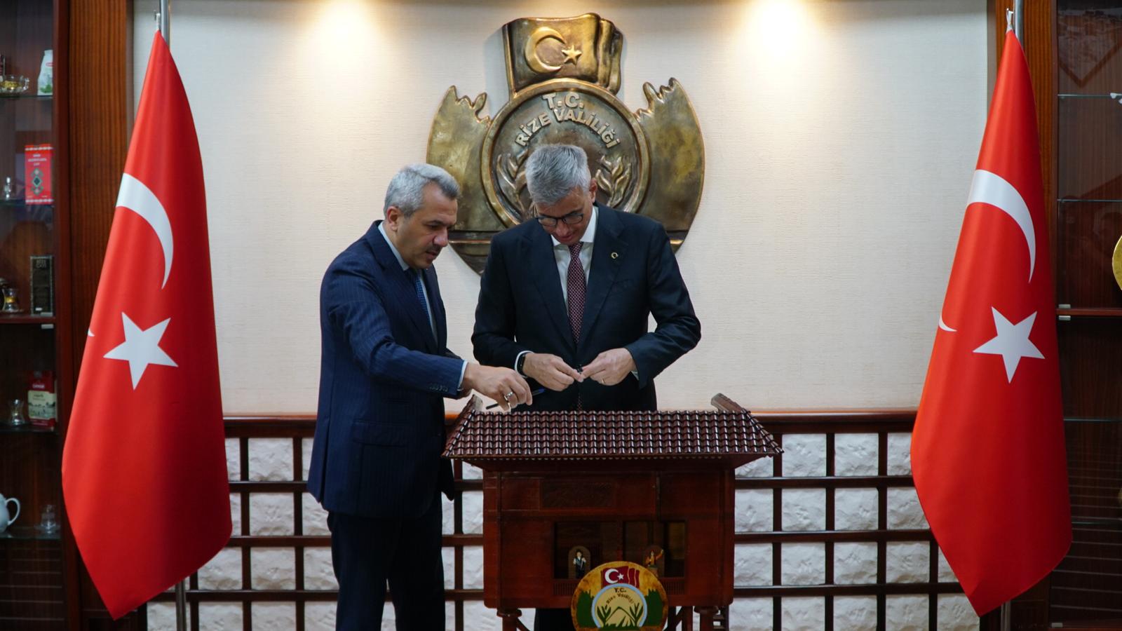 Sağlık Bakanı Kemal Memişoğlu Rizede