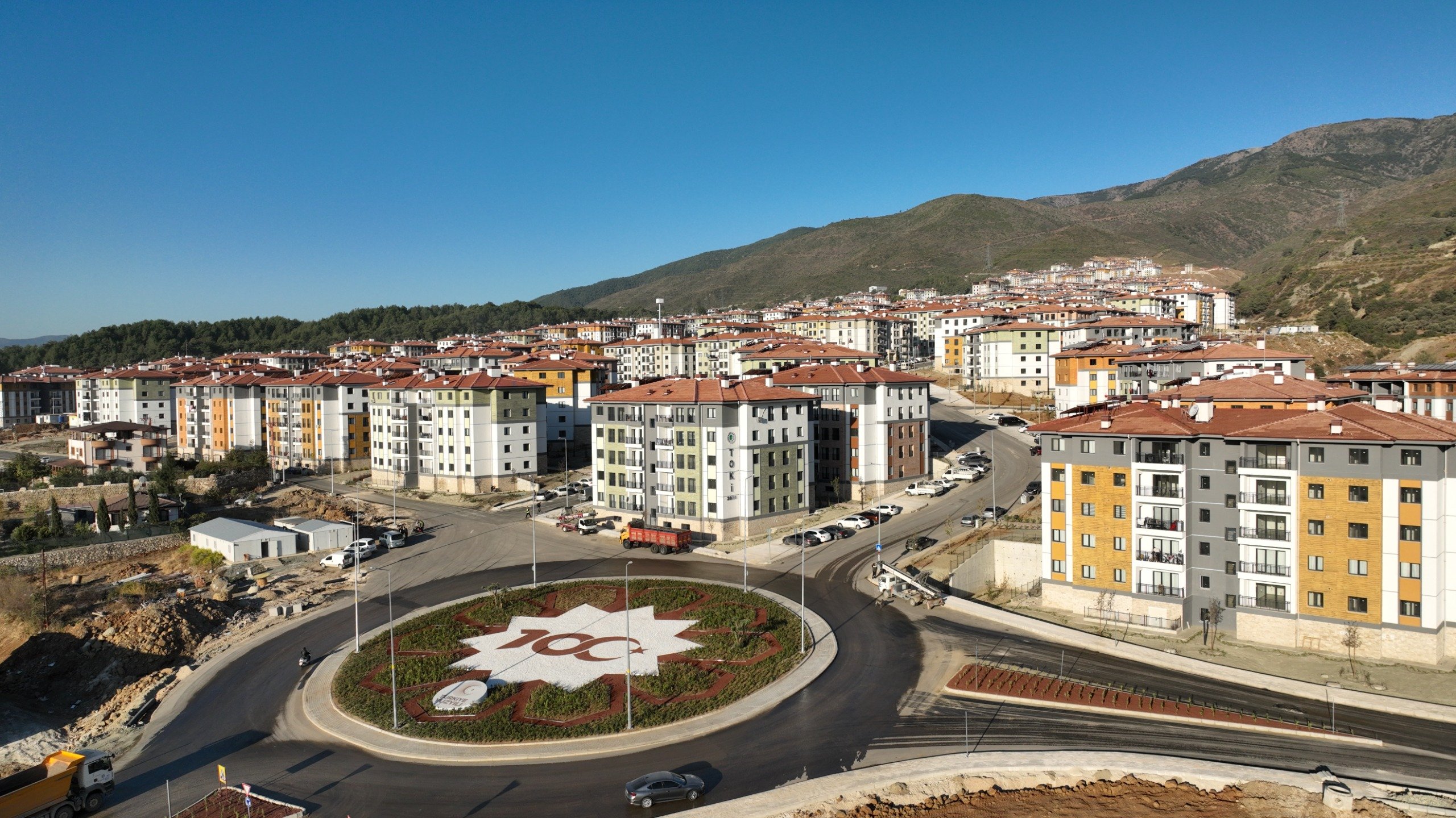 Abdulkadir Uraloğlu Deprem Konut Yolu Projesi