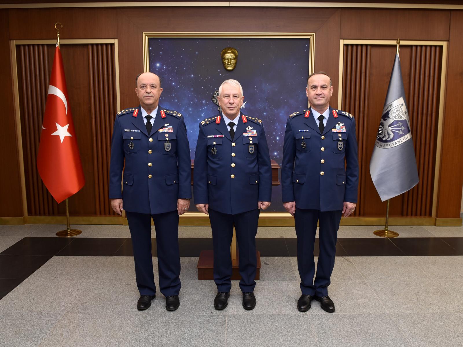Muharip Hava Kuvveti Komutanlığı Devir Teslim Töreni