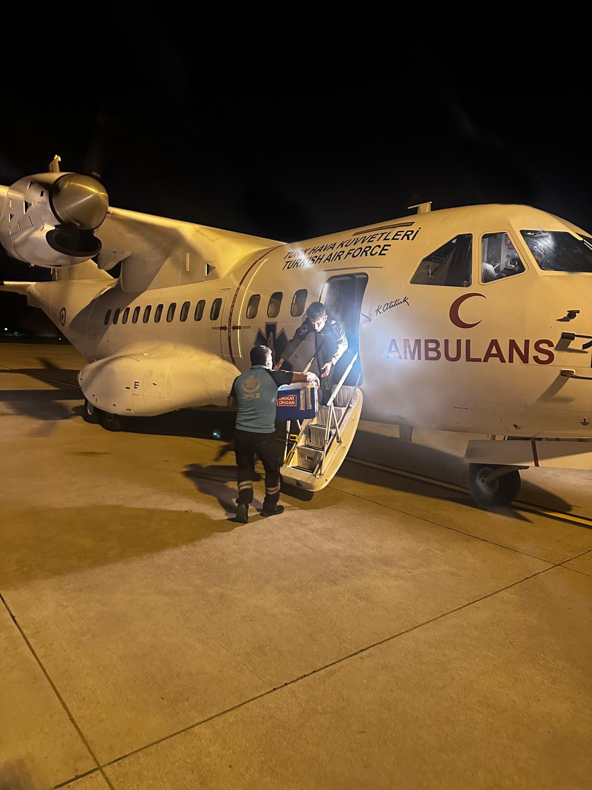 Hava Kuvvetleri ambulans uçağı