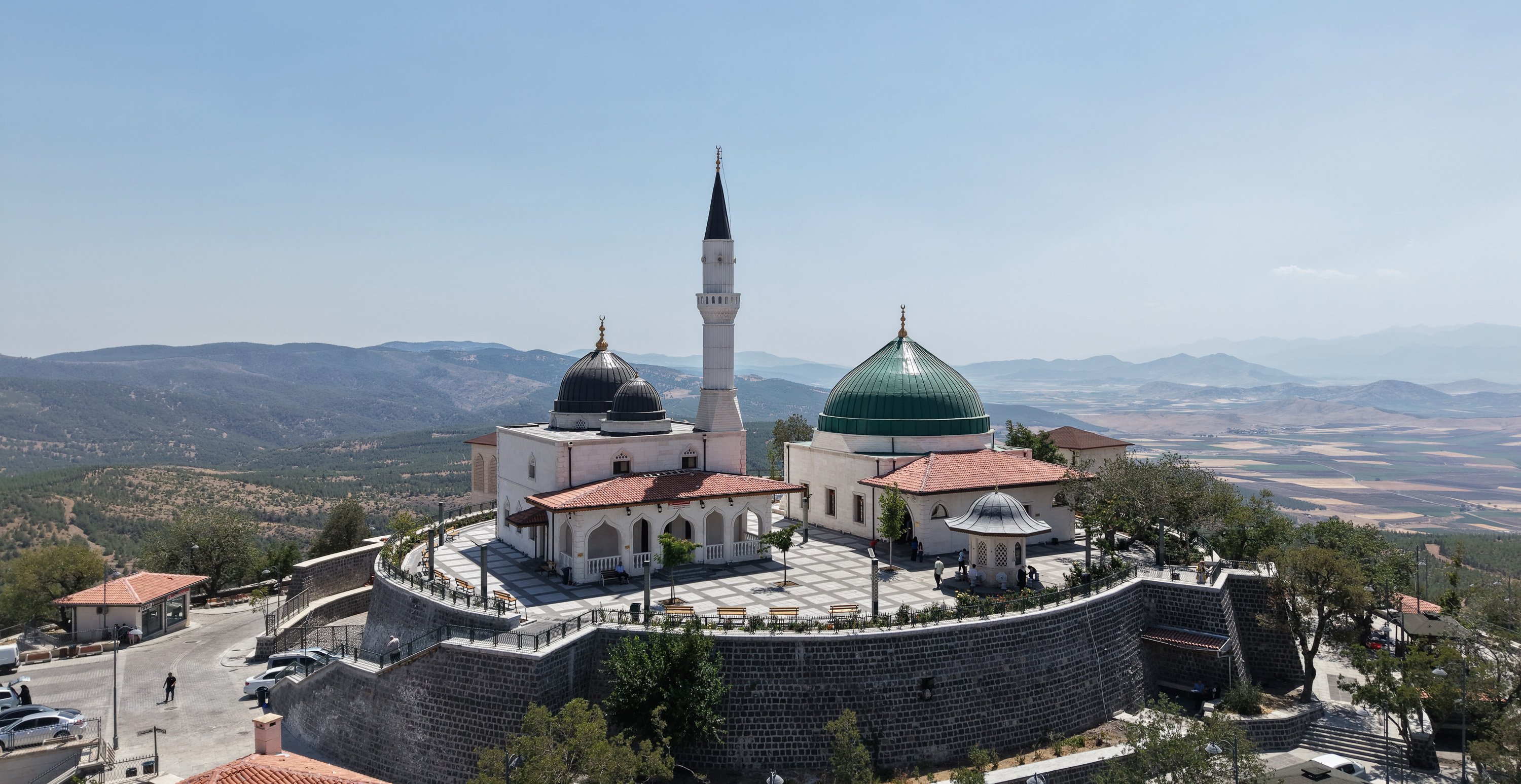 Hazreti Ukkaşe Türbesi genel görünüm