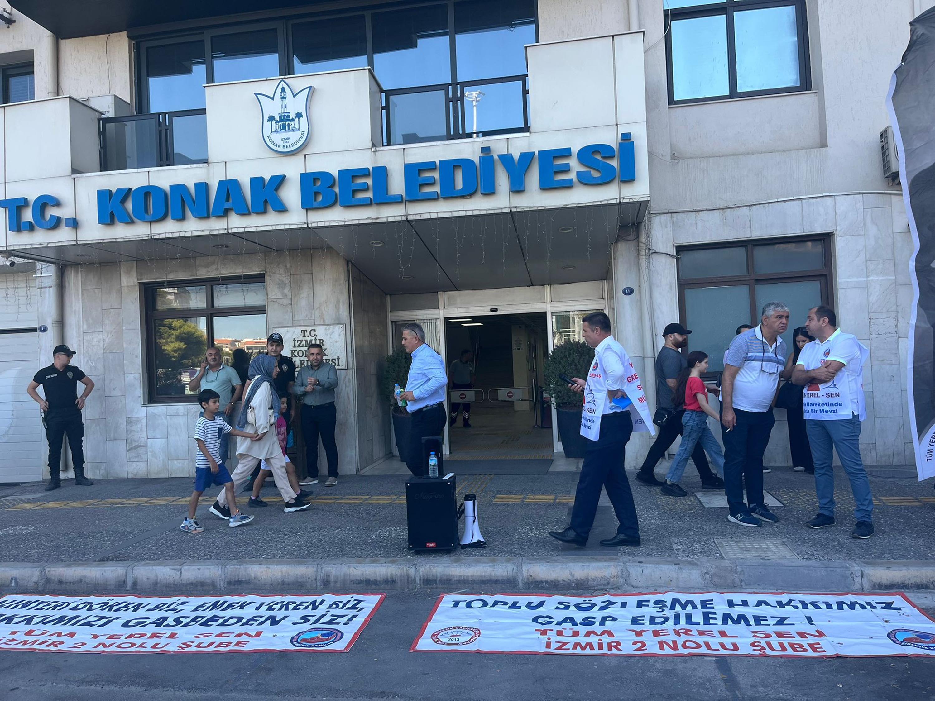 Konak Belediyesi sendika eylemi