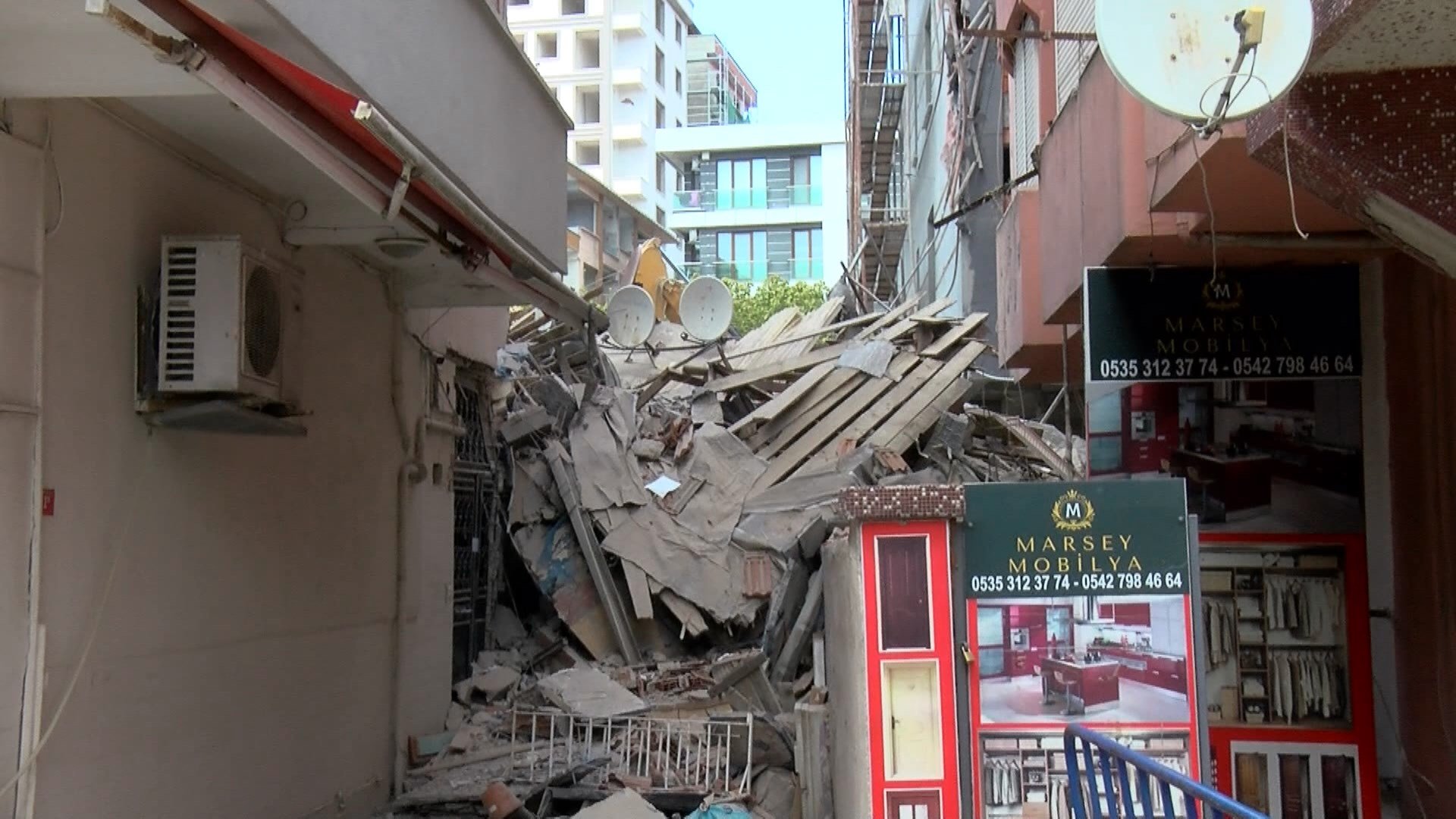 Küçükçekmece bina çökmesi