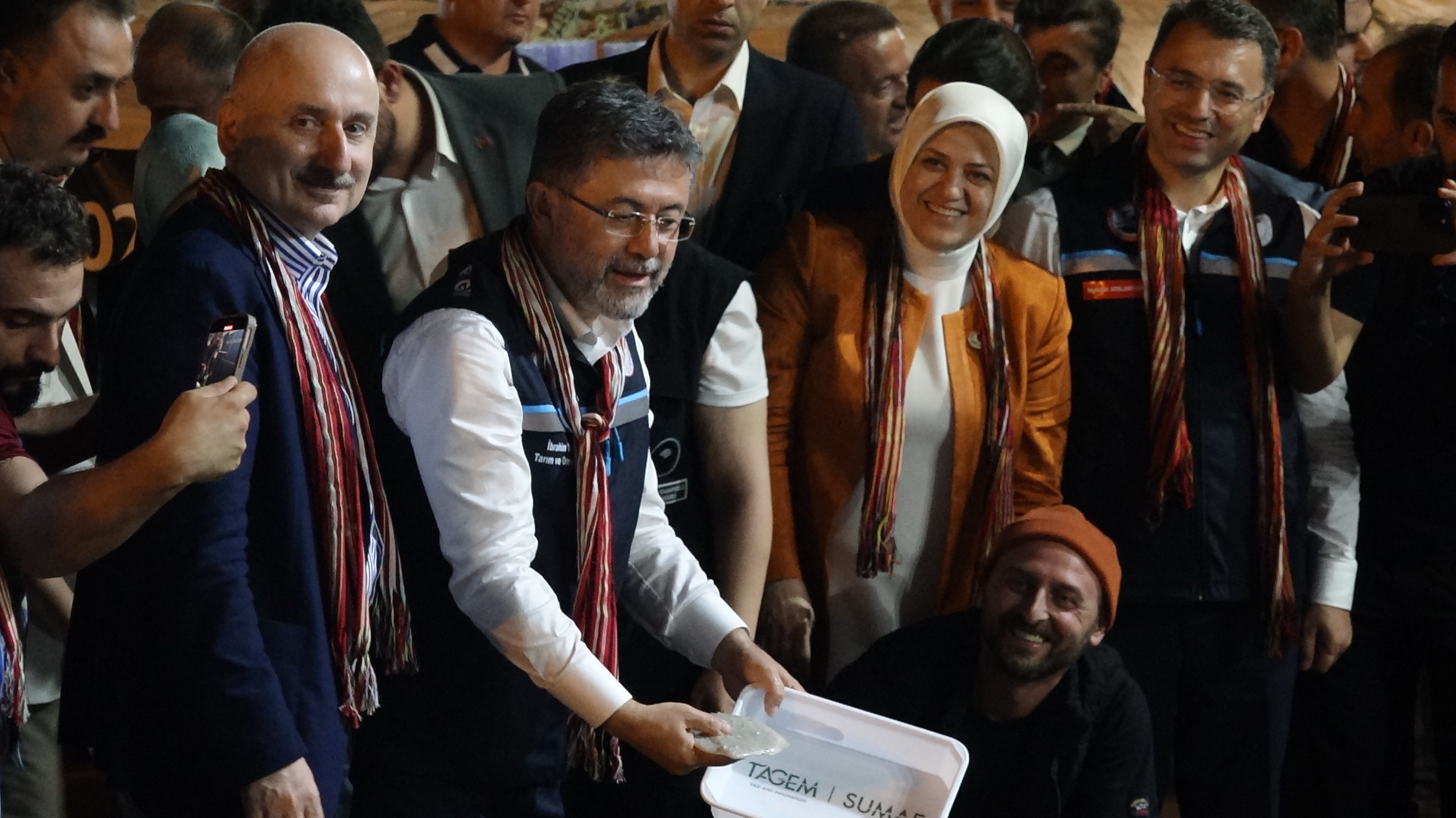 Bakan Yumaklı enstitü ziyareti