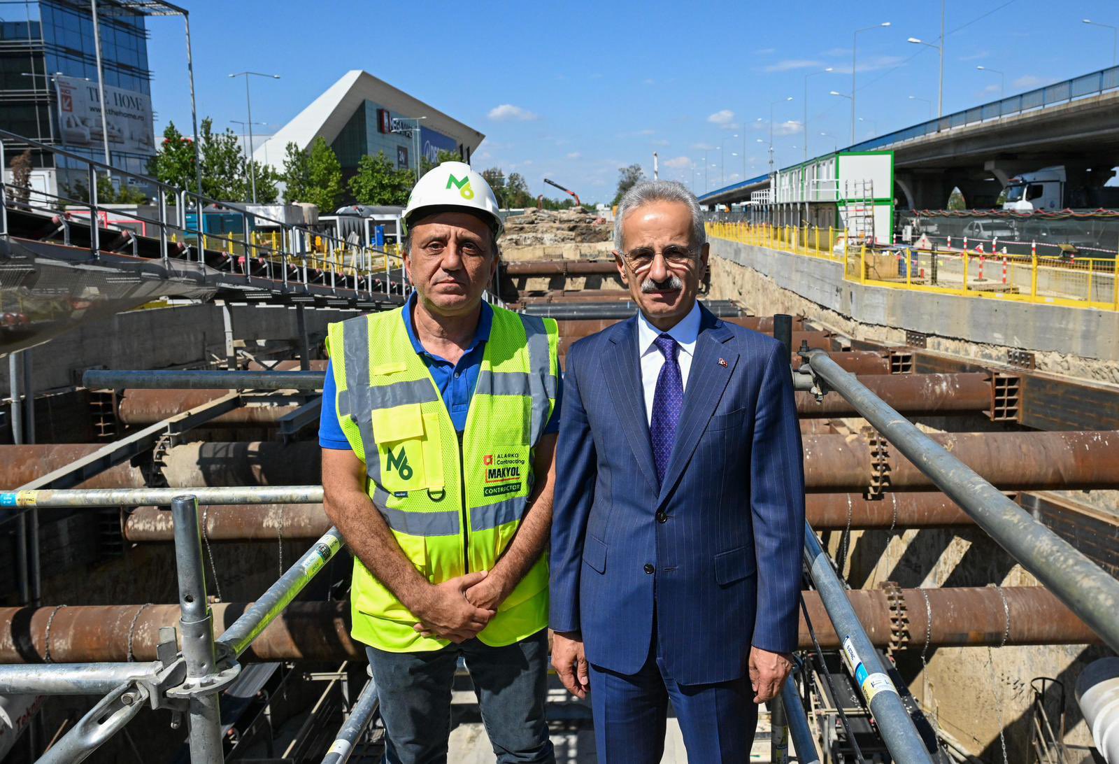 Bakan Uraloğlu Bükreş Metro Şantiyesi