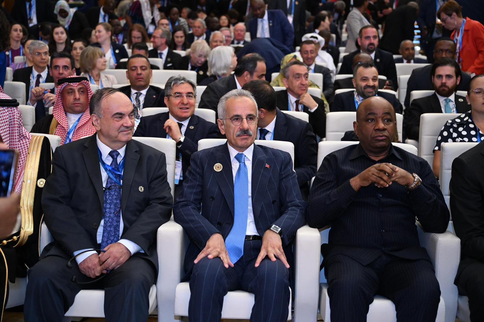 Ulaştırma Bakanı Uraloğlu Türkmenistan
