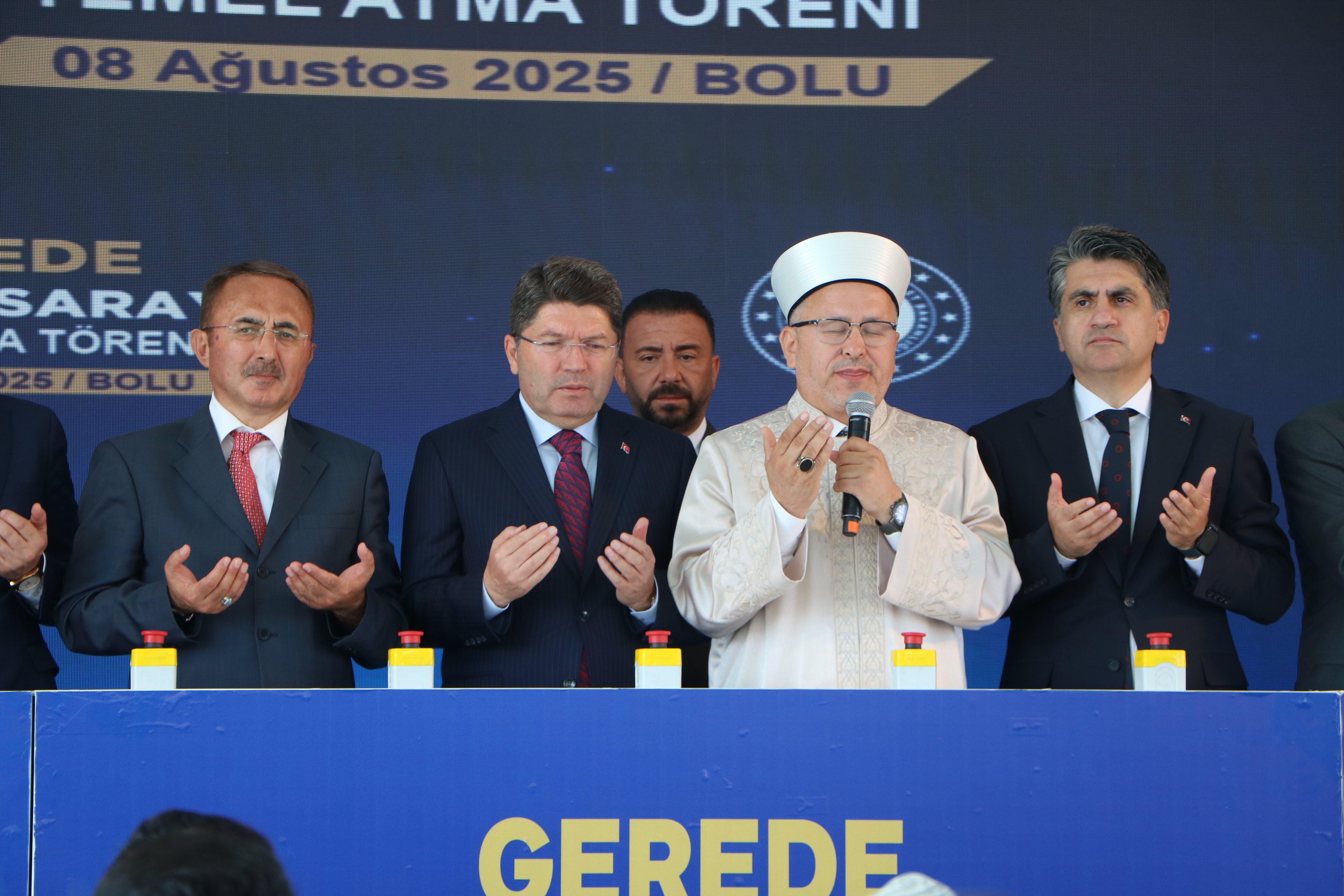 Adalet Bakanı Yılmaz Tunç konuşma yapıyor
