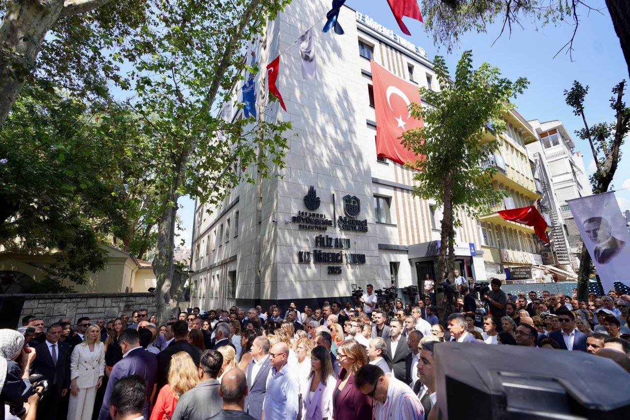 Özgür Özel Filiz Akın Yurdu Açılışı
