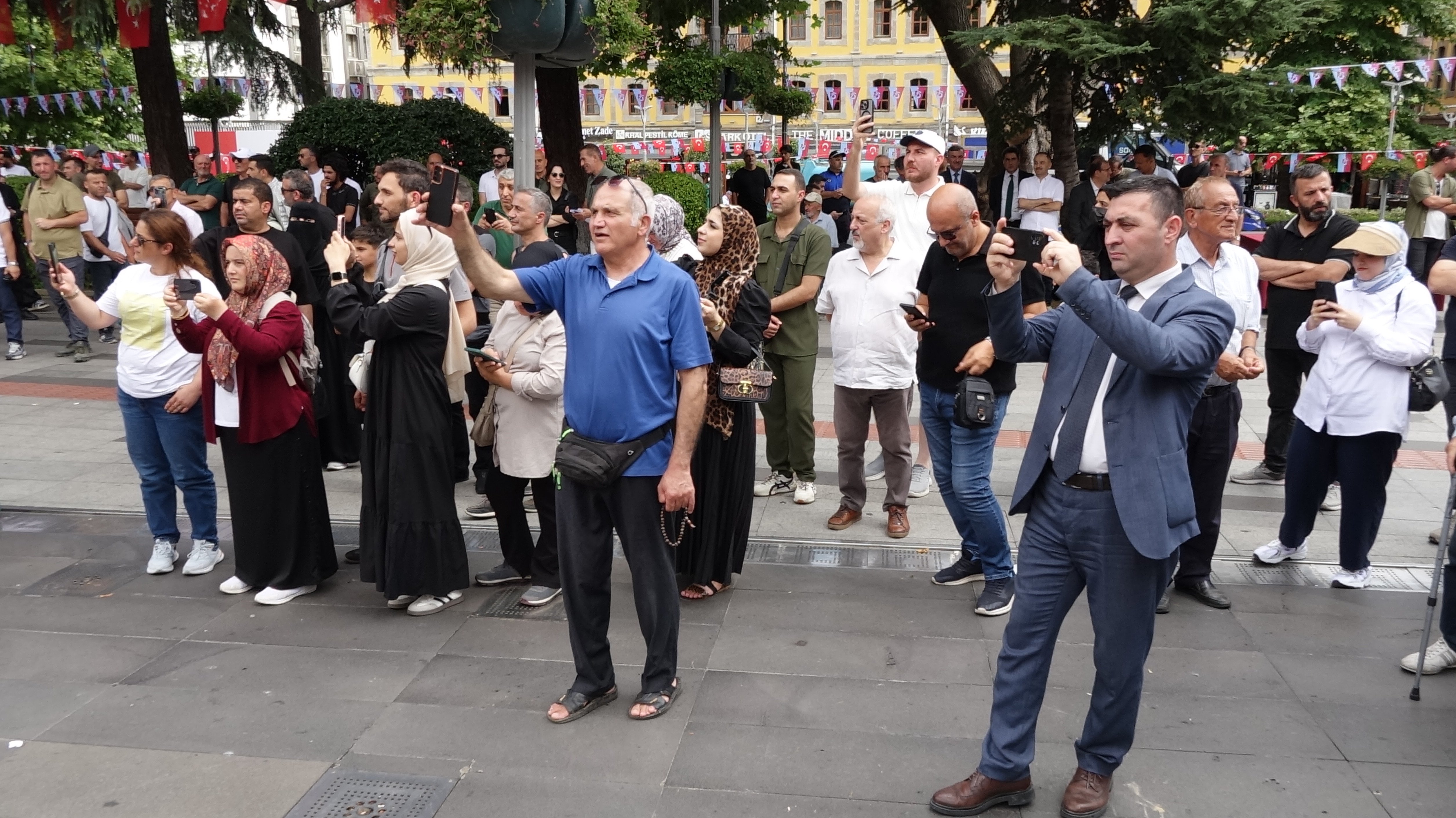 Trabzon Valisi Aziz Yıldırım